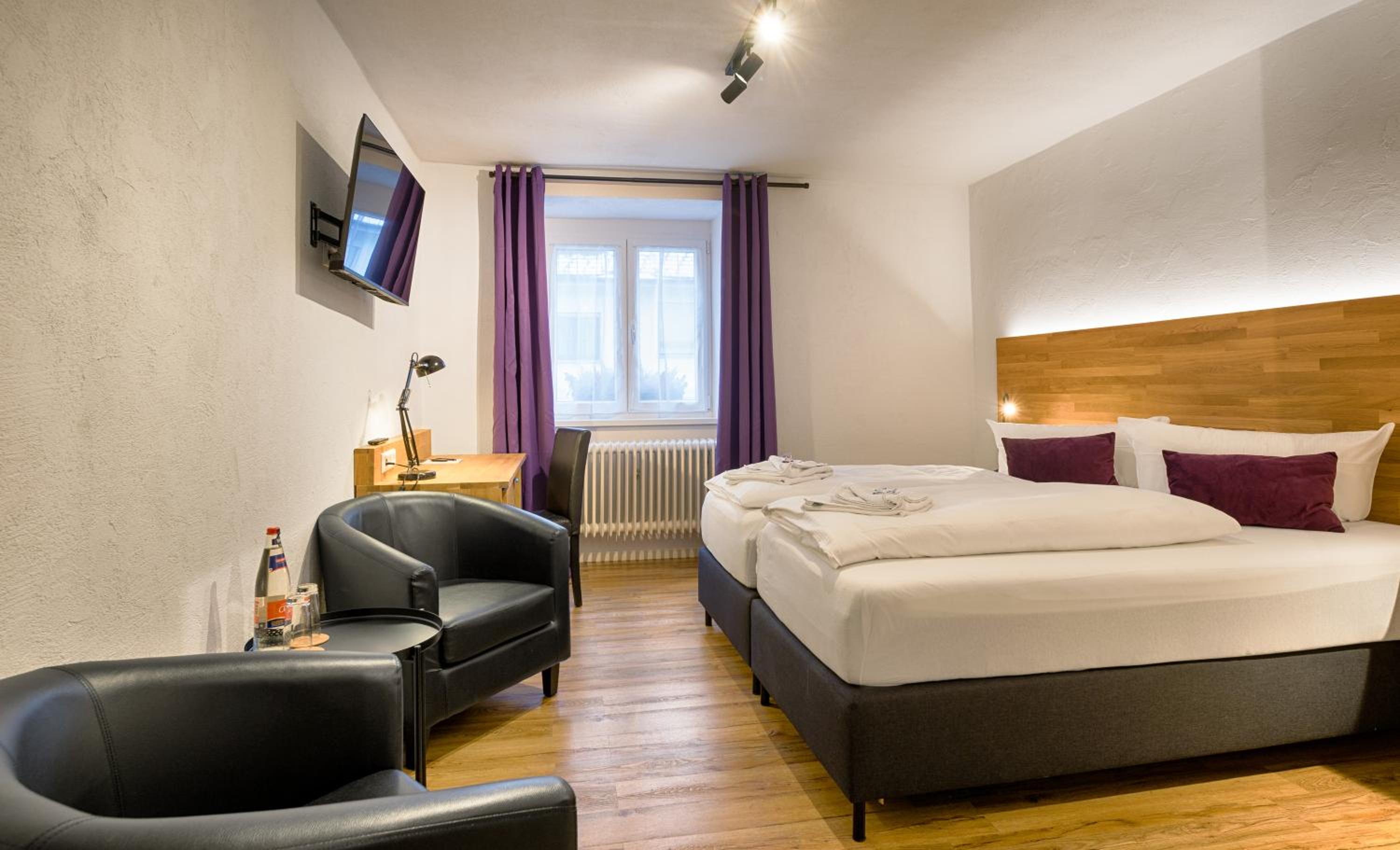 Large Double Room photo 3