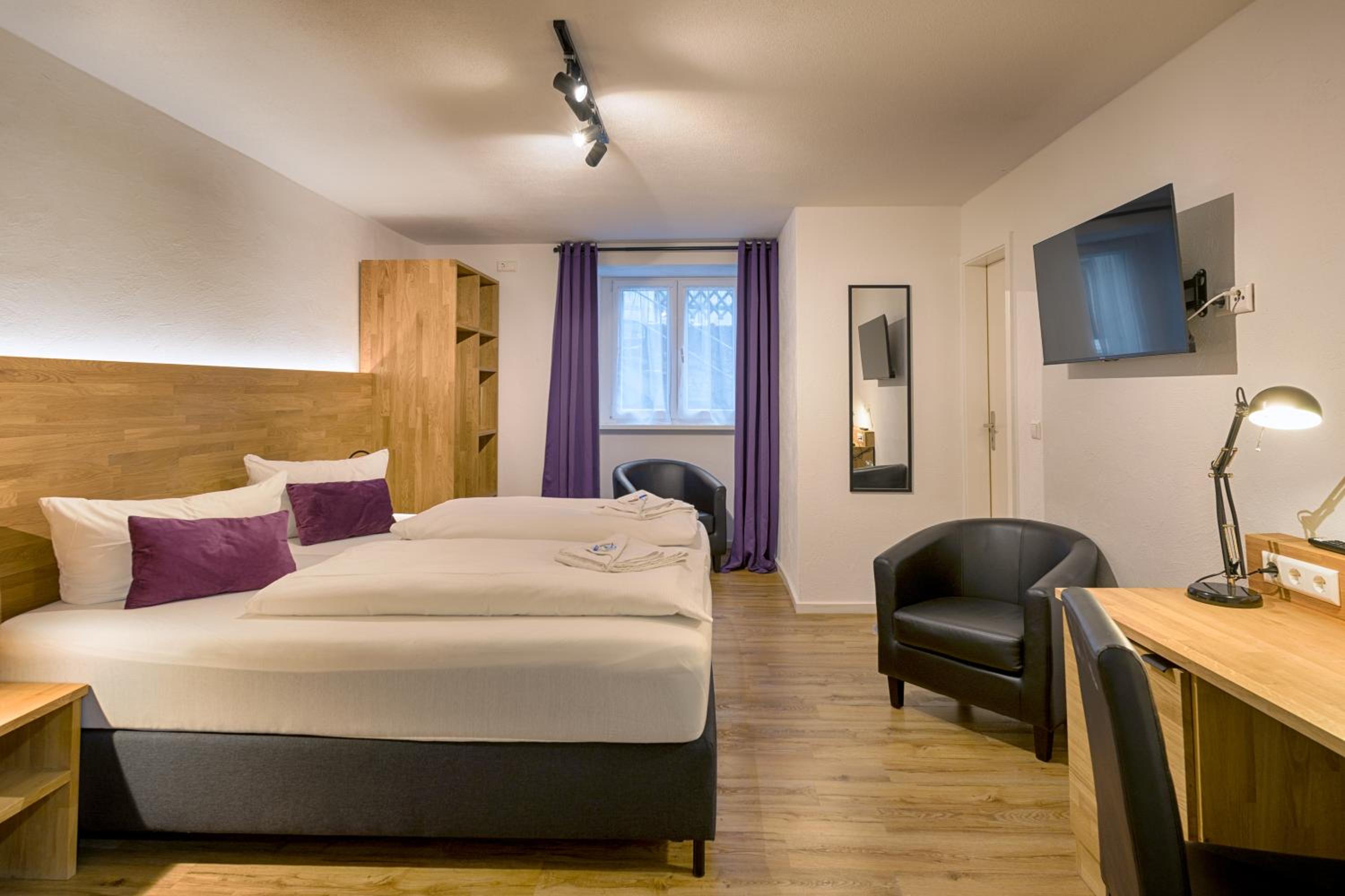 Large Double Room