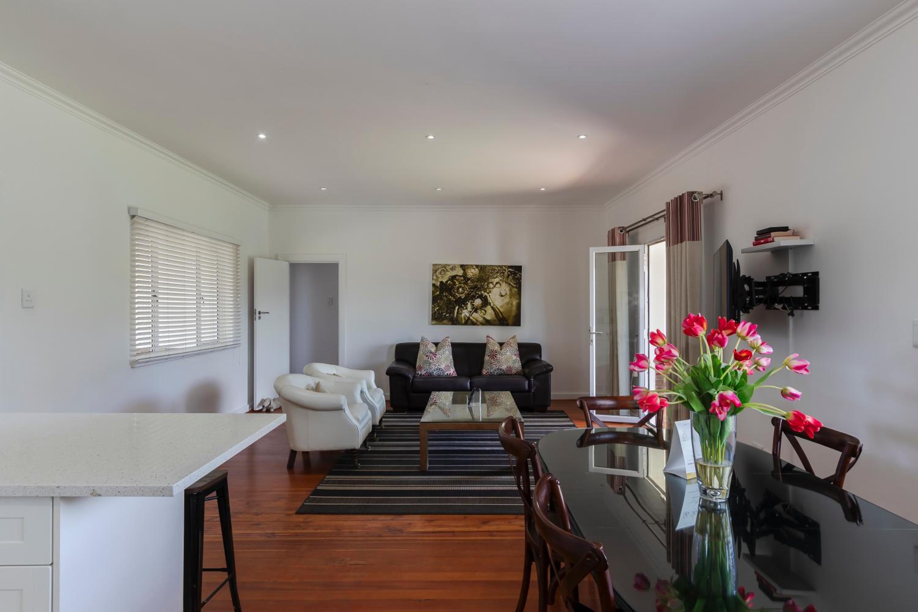 Junior Suite with Garden View - Photo 1