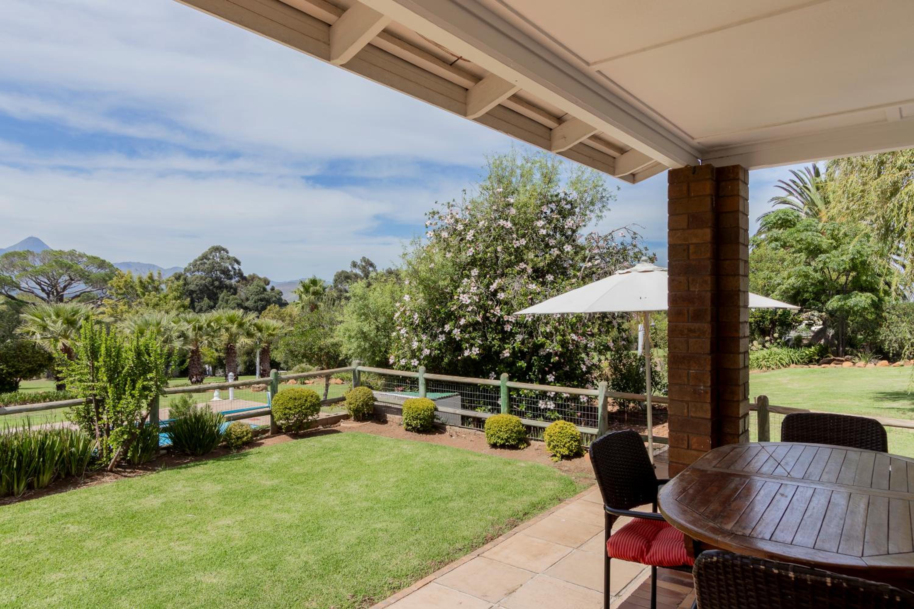 Junior Suite with Garden View - Photo 18