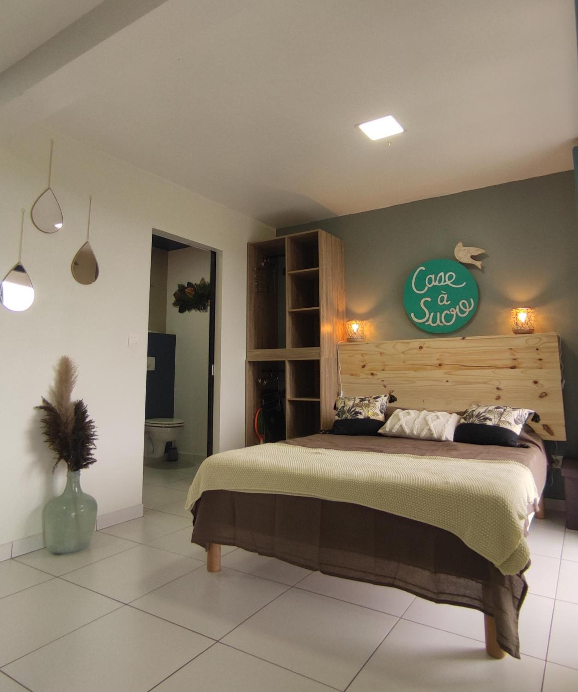 One-Bedroom House photo 1