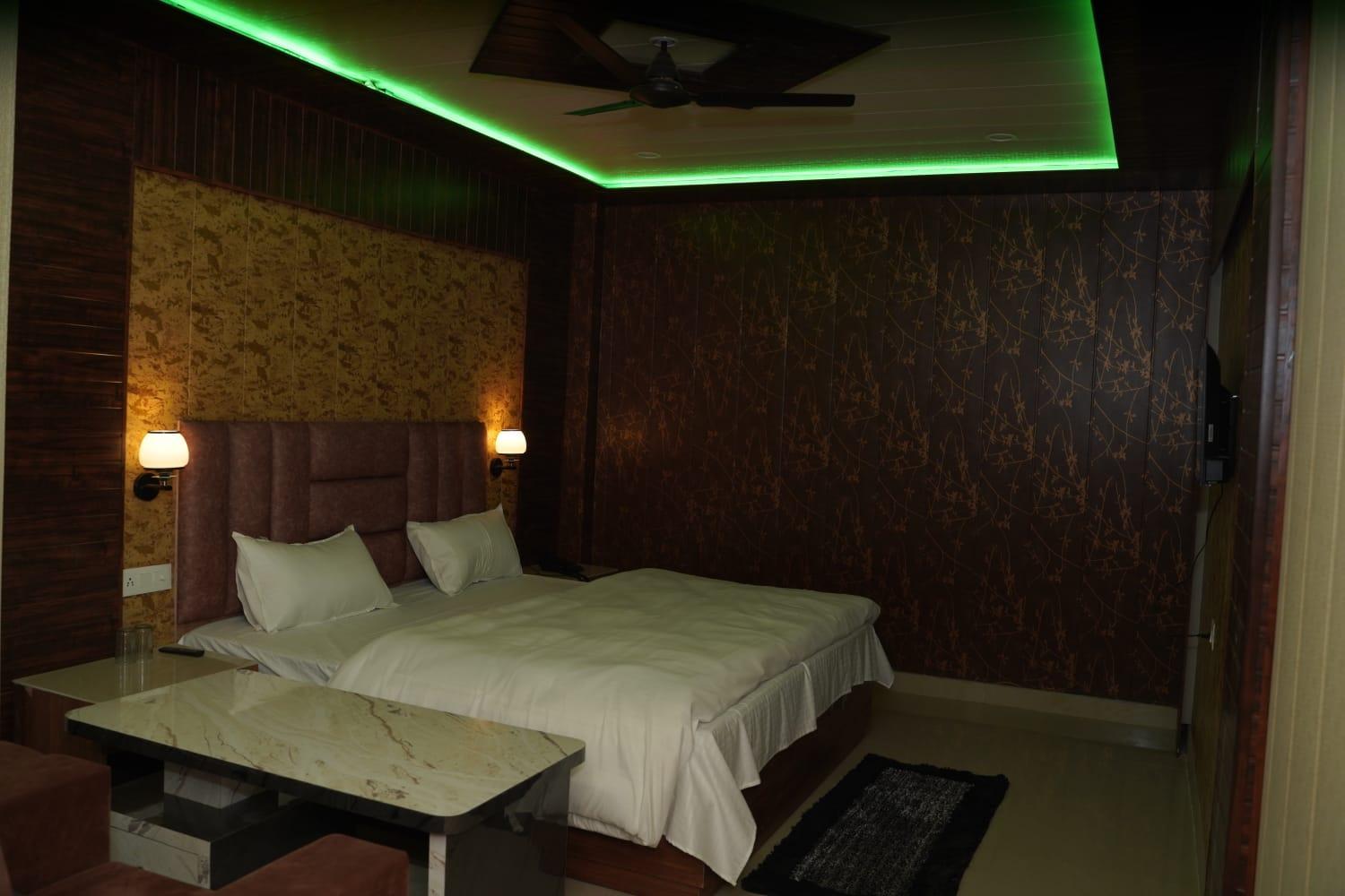 Deluxe Room - Photo 1