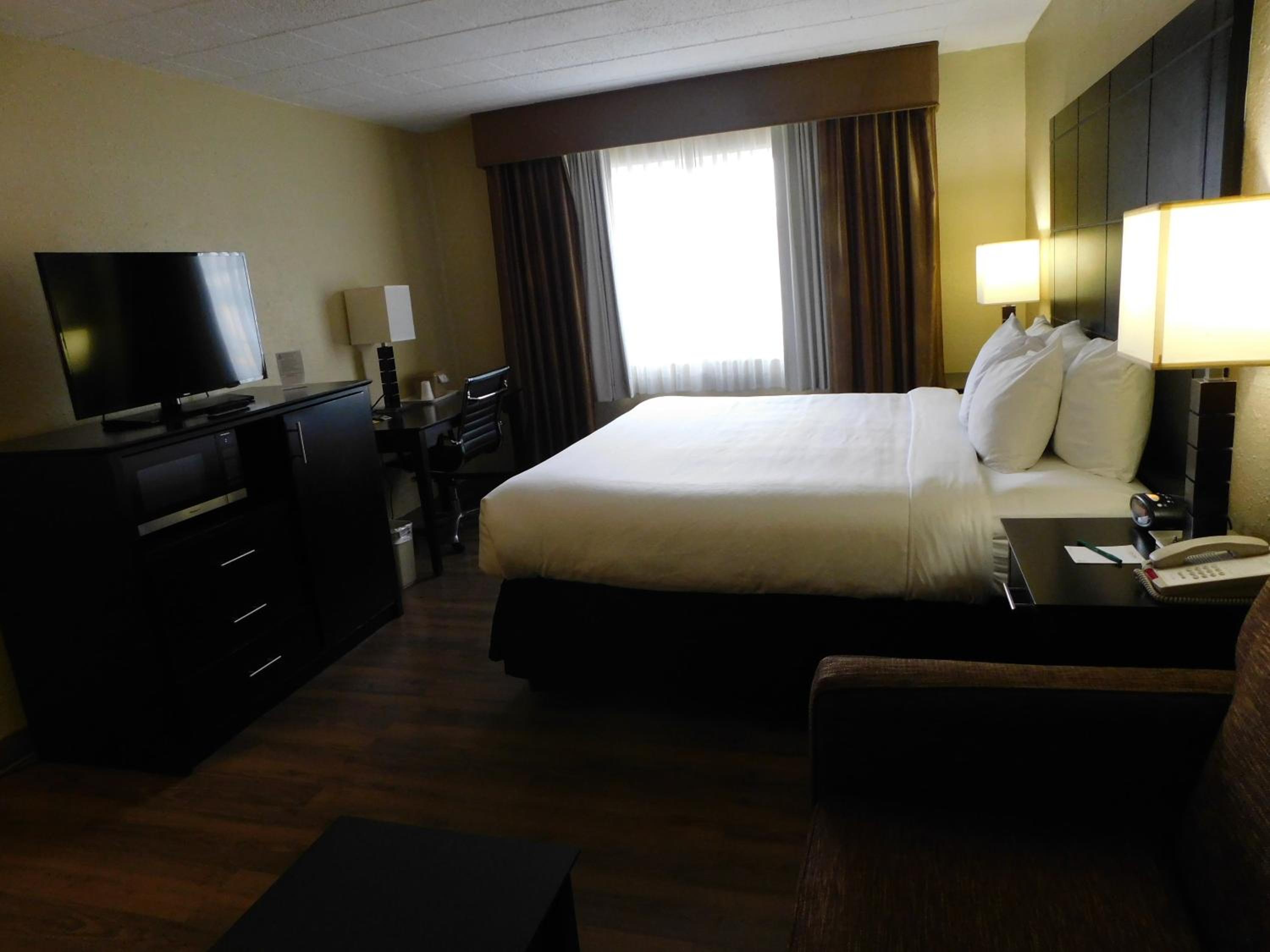 King Room - Non-Smoking - Photo 1