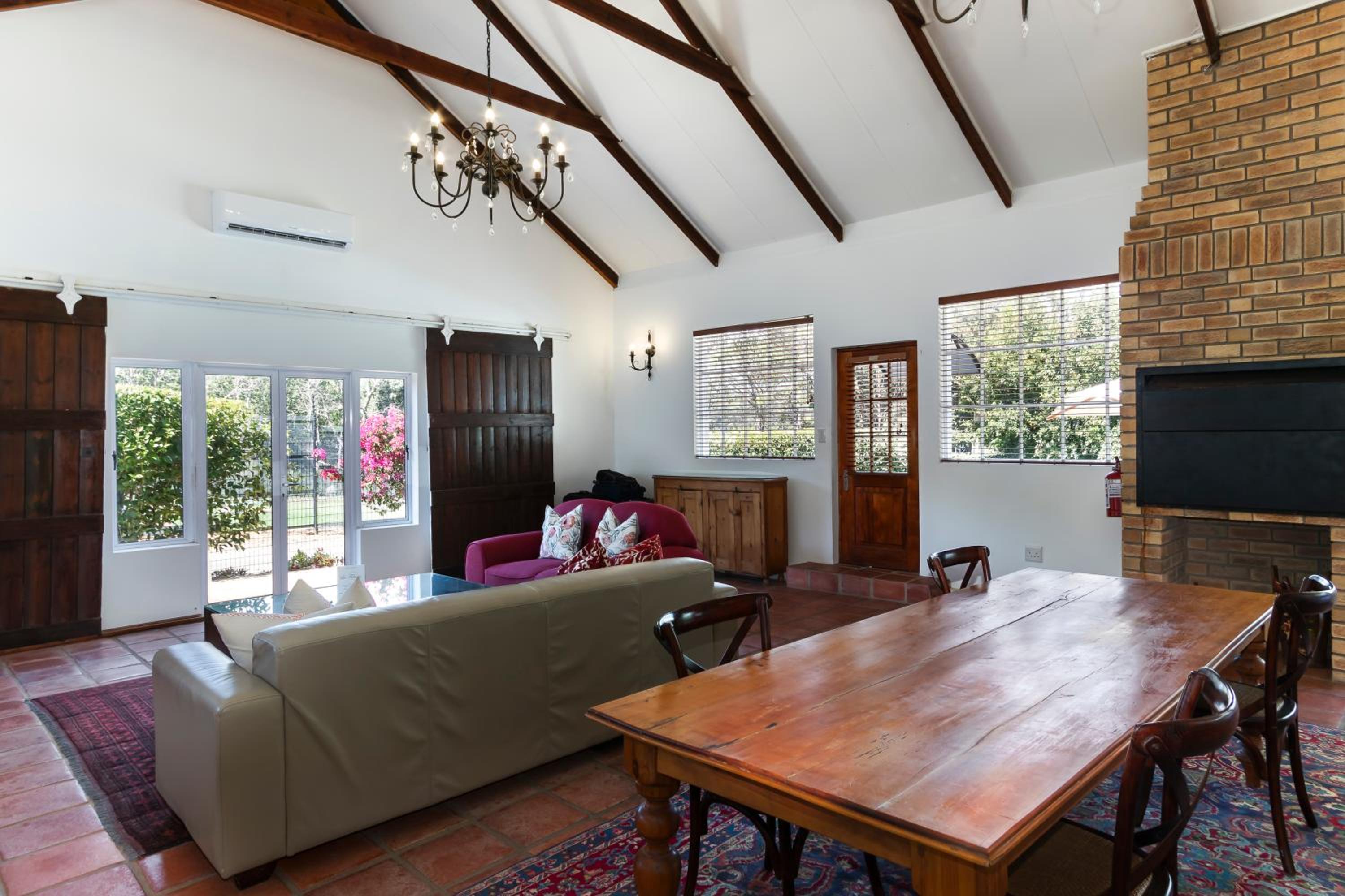 Junior Suite with Private Pool - Photo 13
