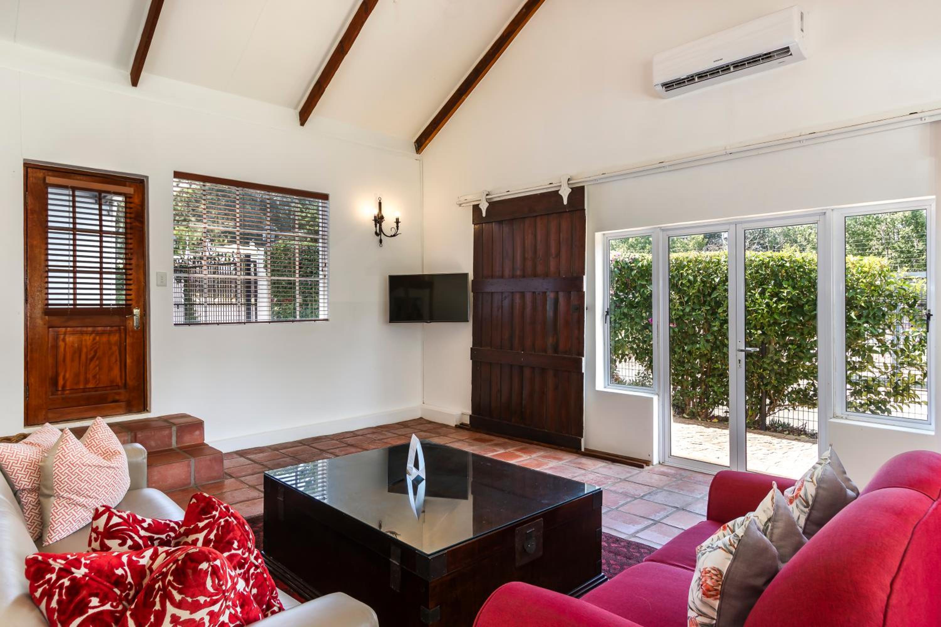 Junior Suite with Private Pool - Photo 1