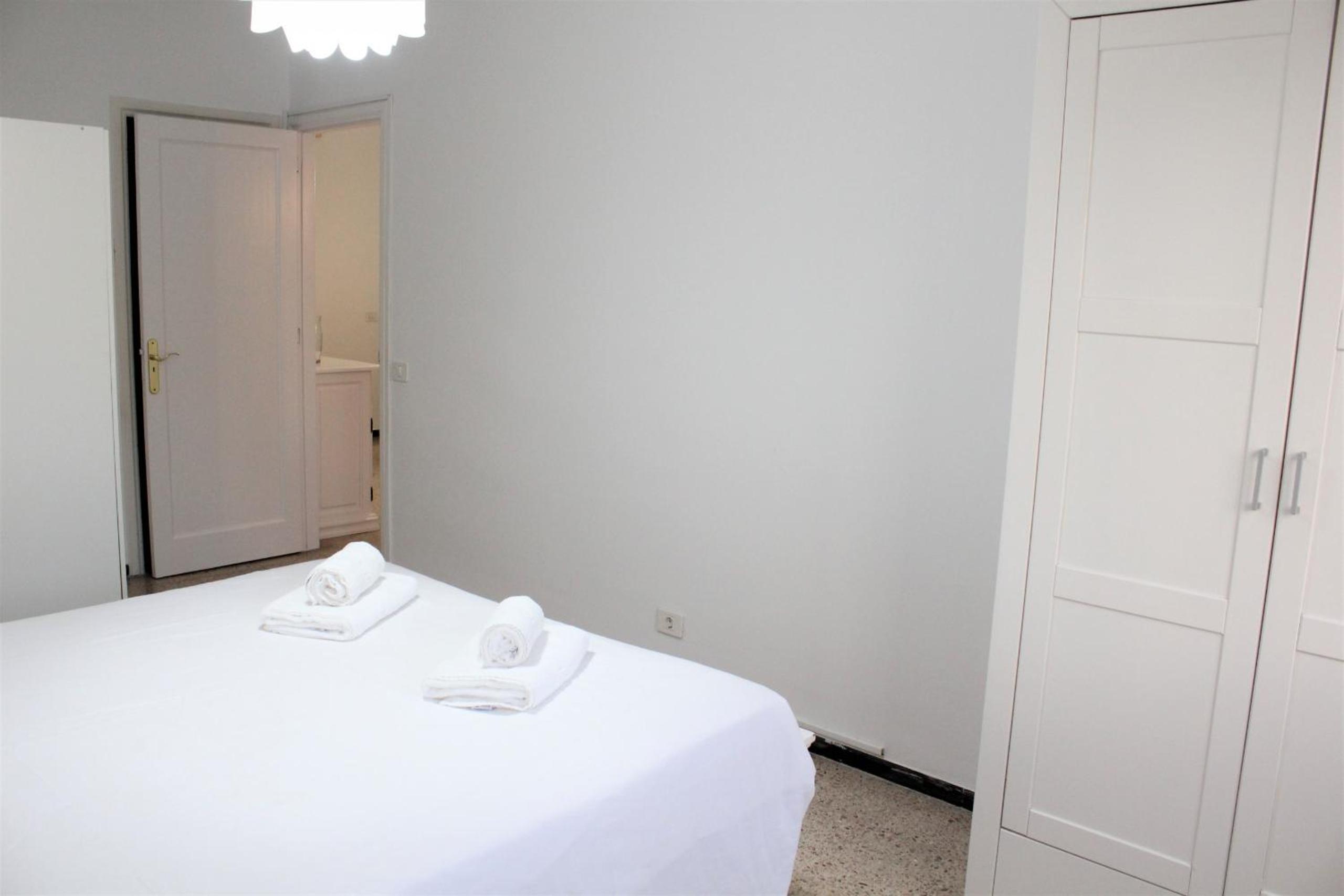 Apartment with Balcony photo 3