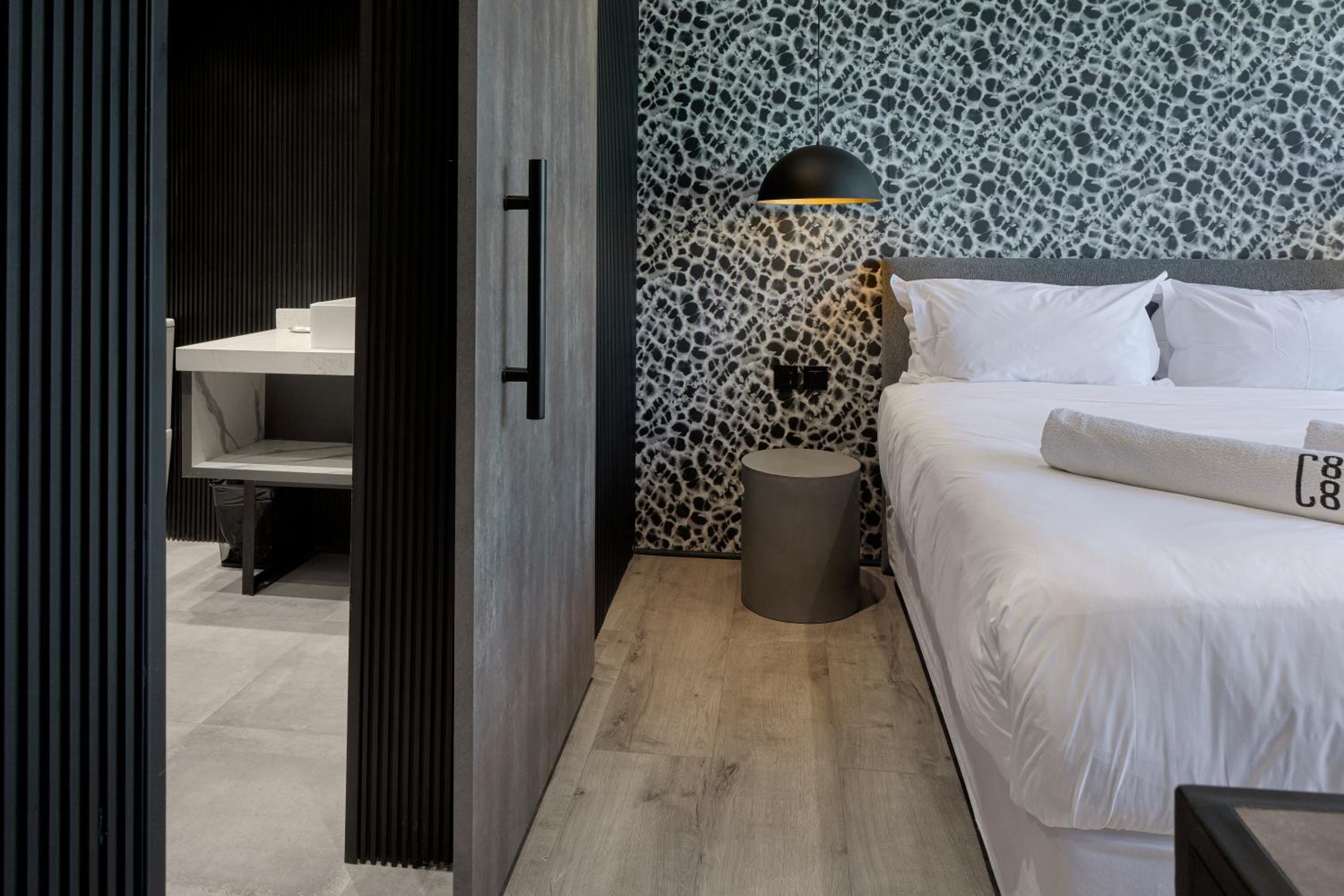 King Room with Balcony photo 1