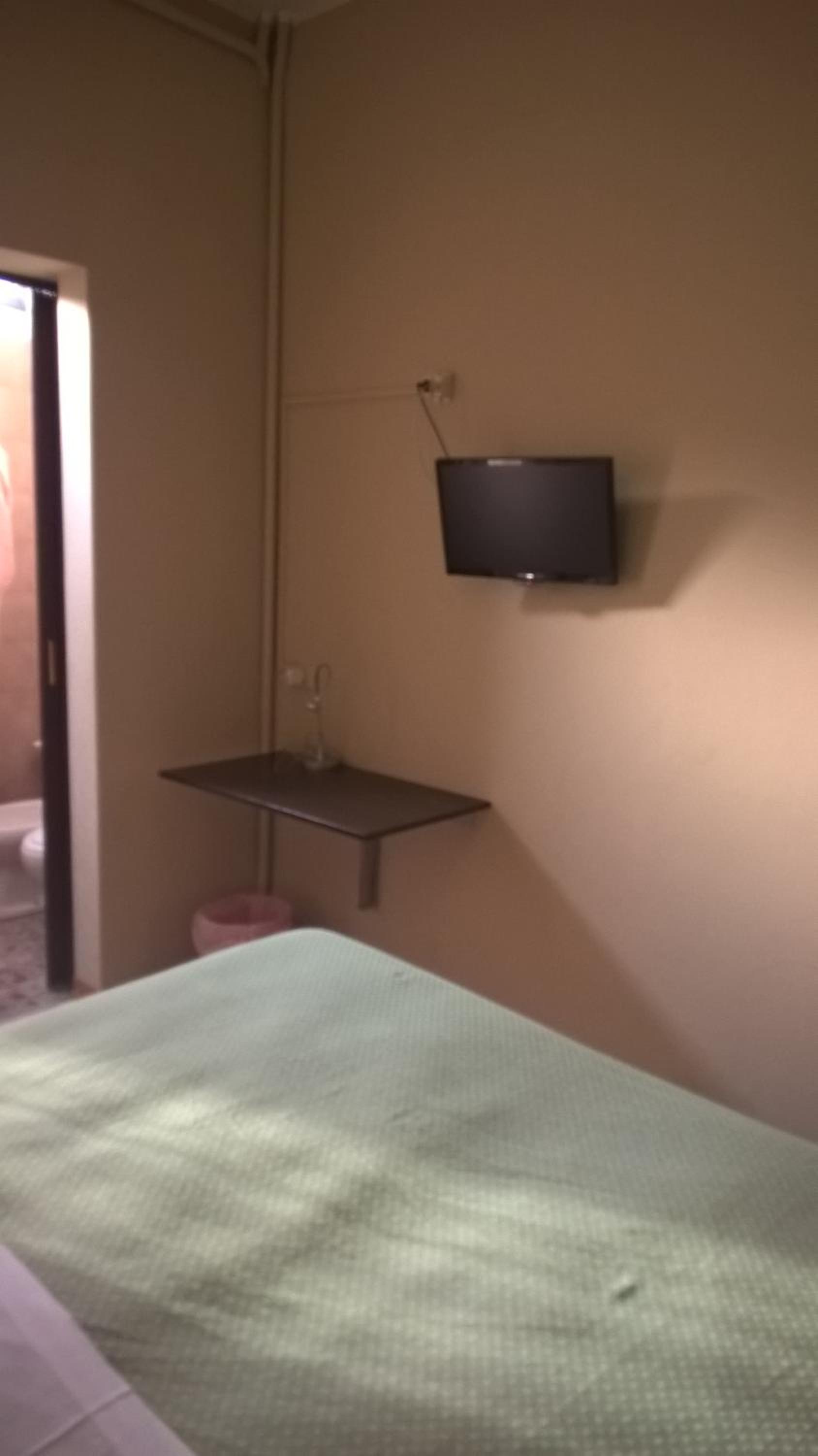 Basic Twin Room photo 1