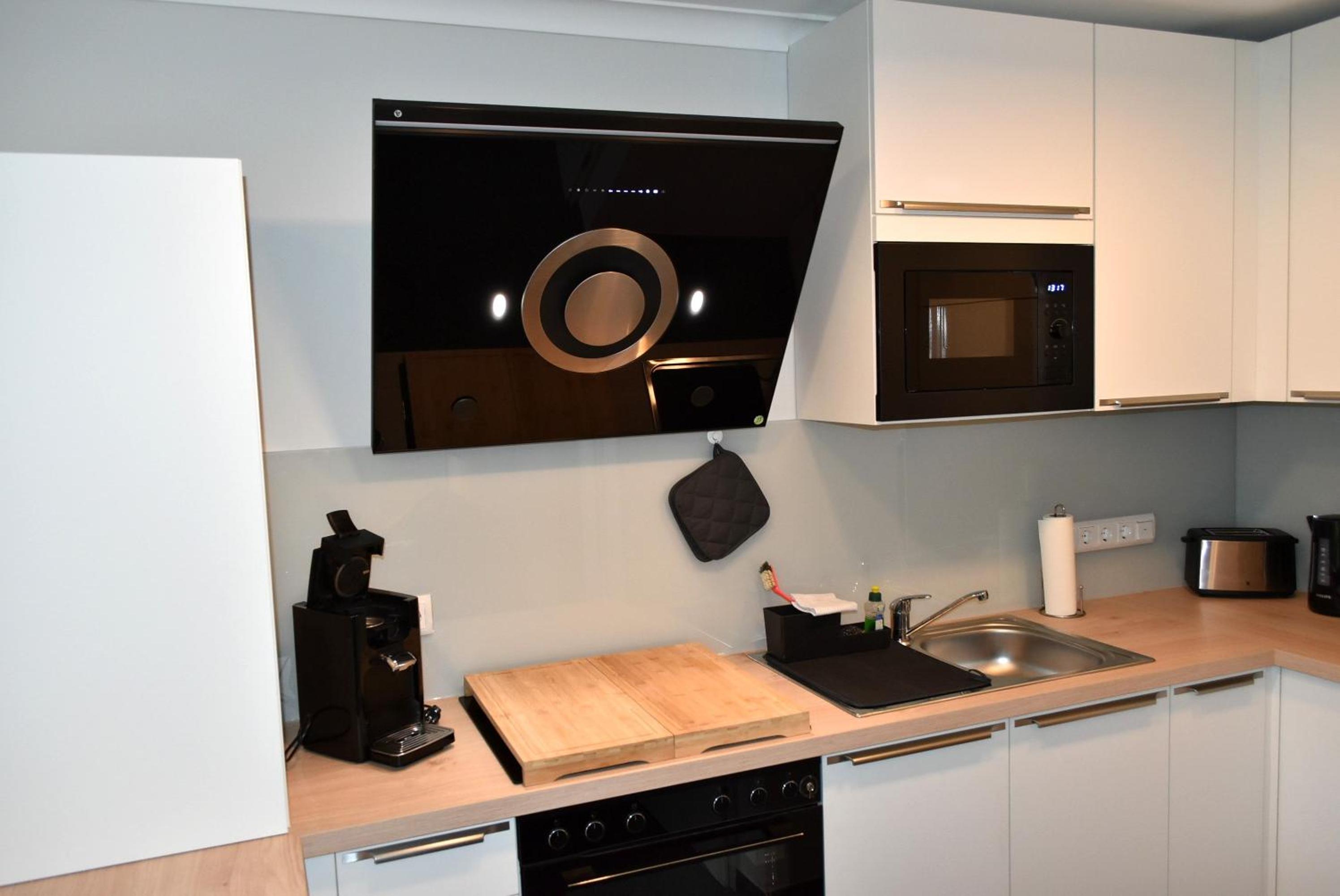 One-Bedroom Apartment with Shower photo 2