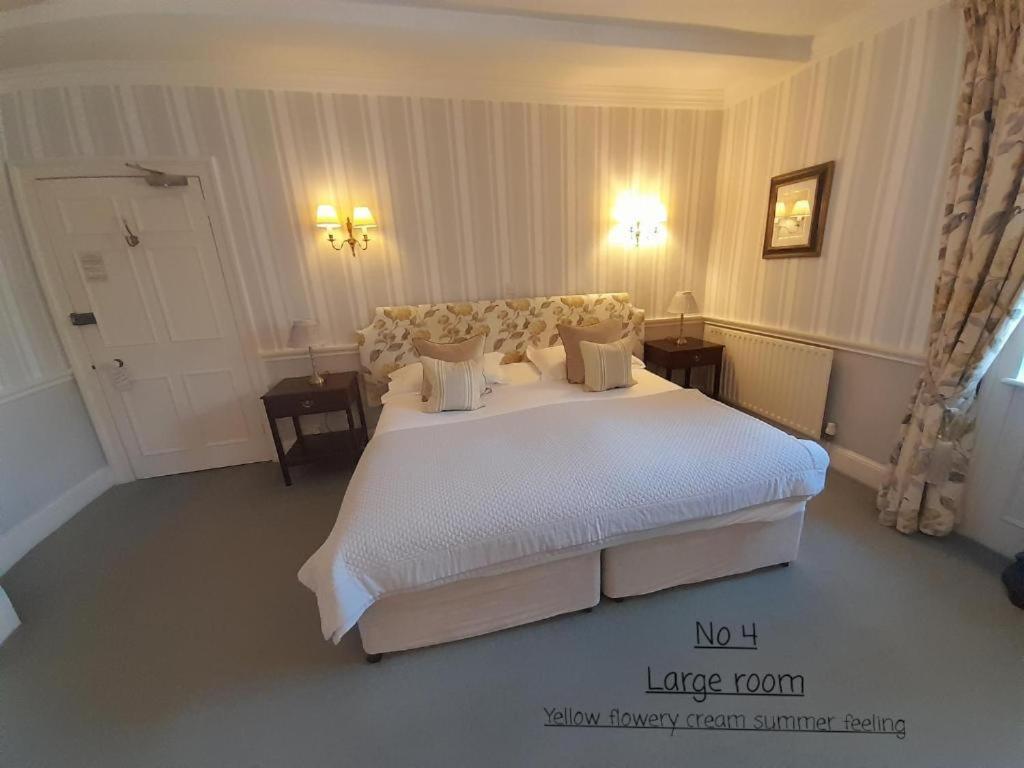 Deluxe Double or Twin Room photo 2