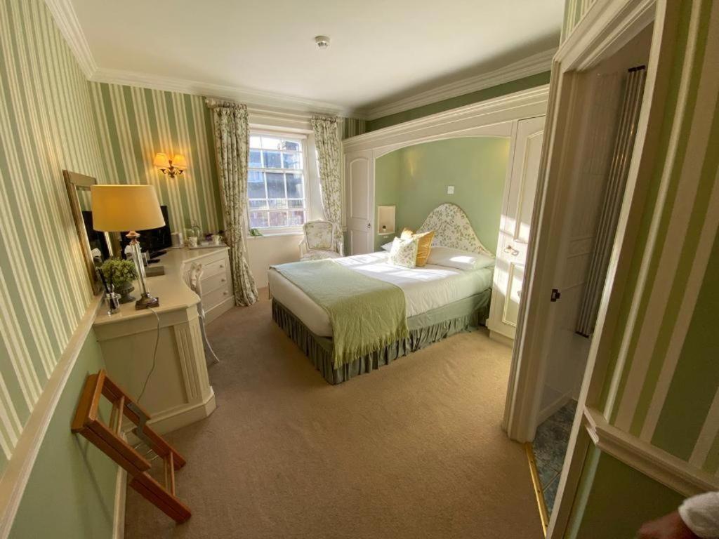 Standard Double Room photo 3