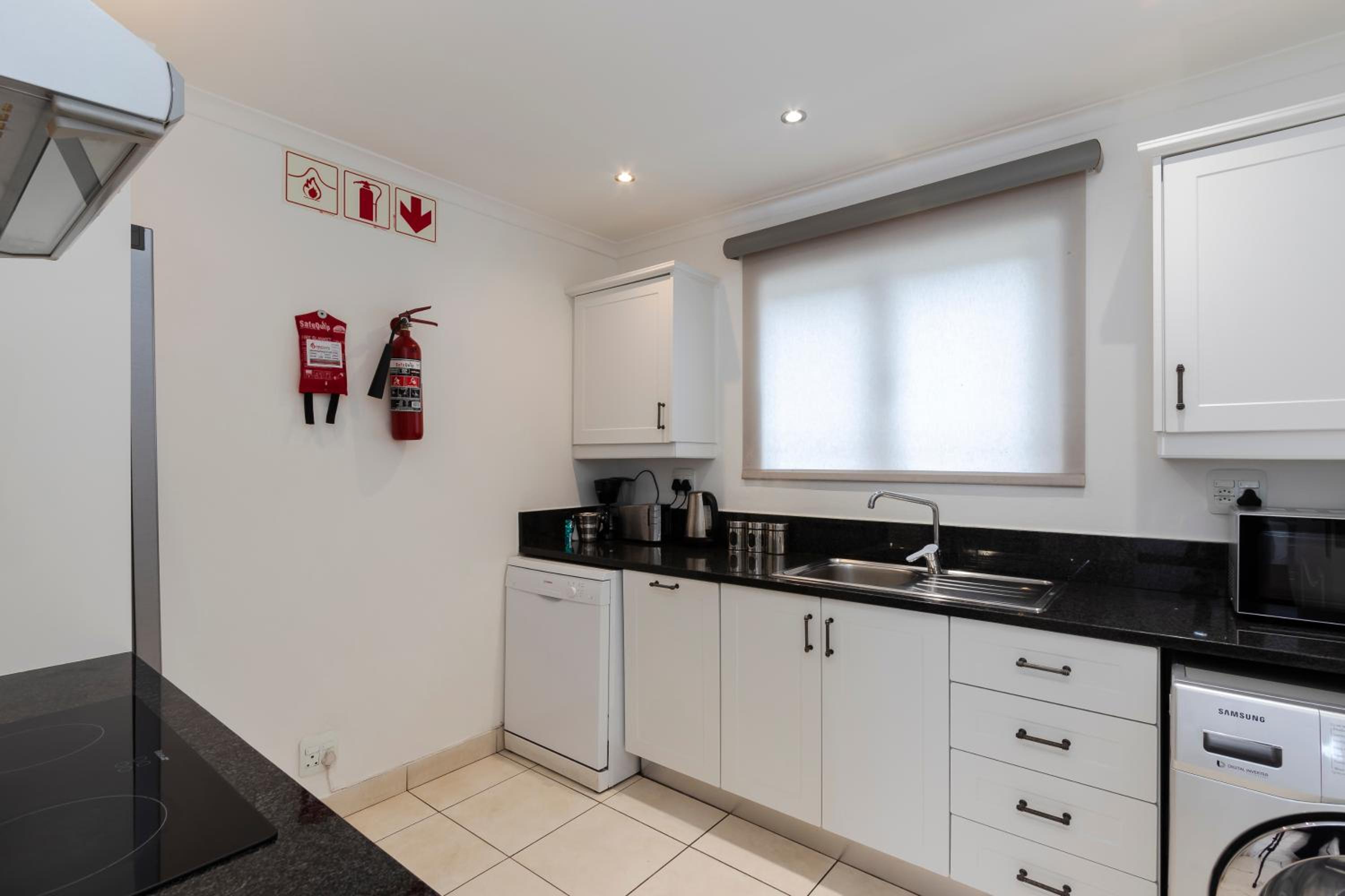 Family Suite - Photo 6