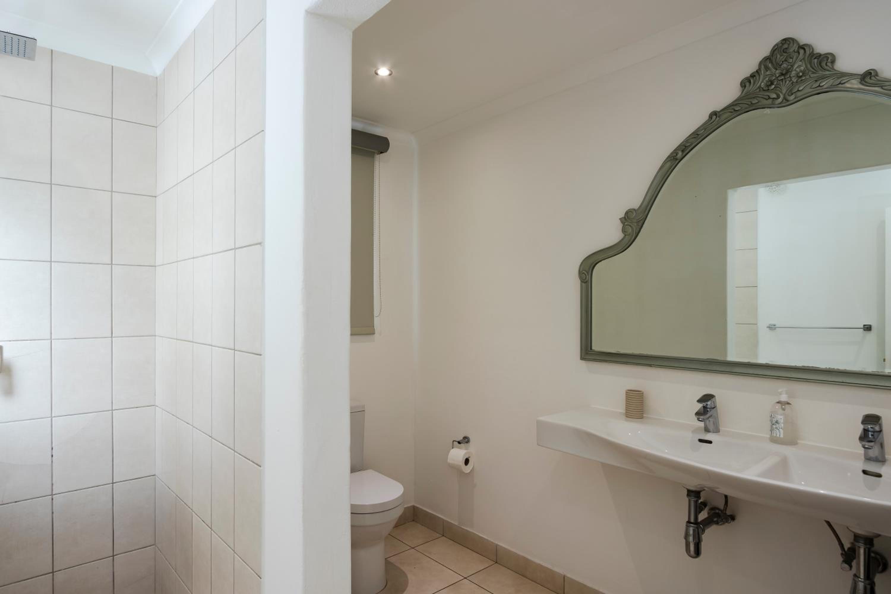 Family Suite - Photo 7
