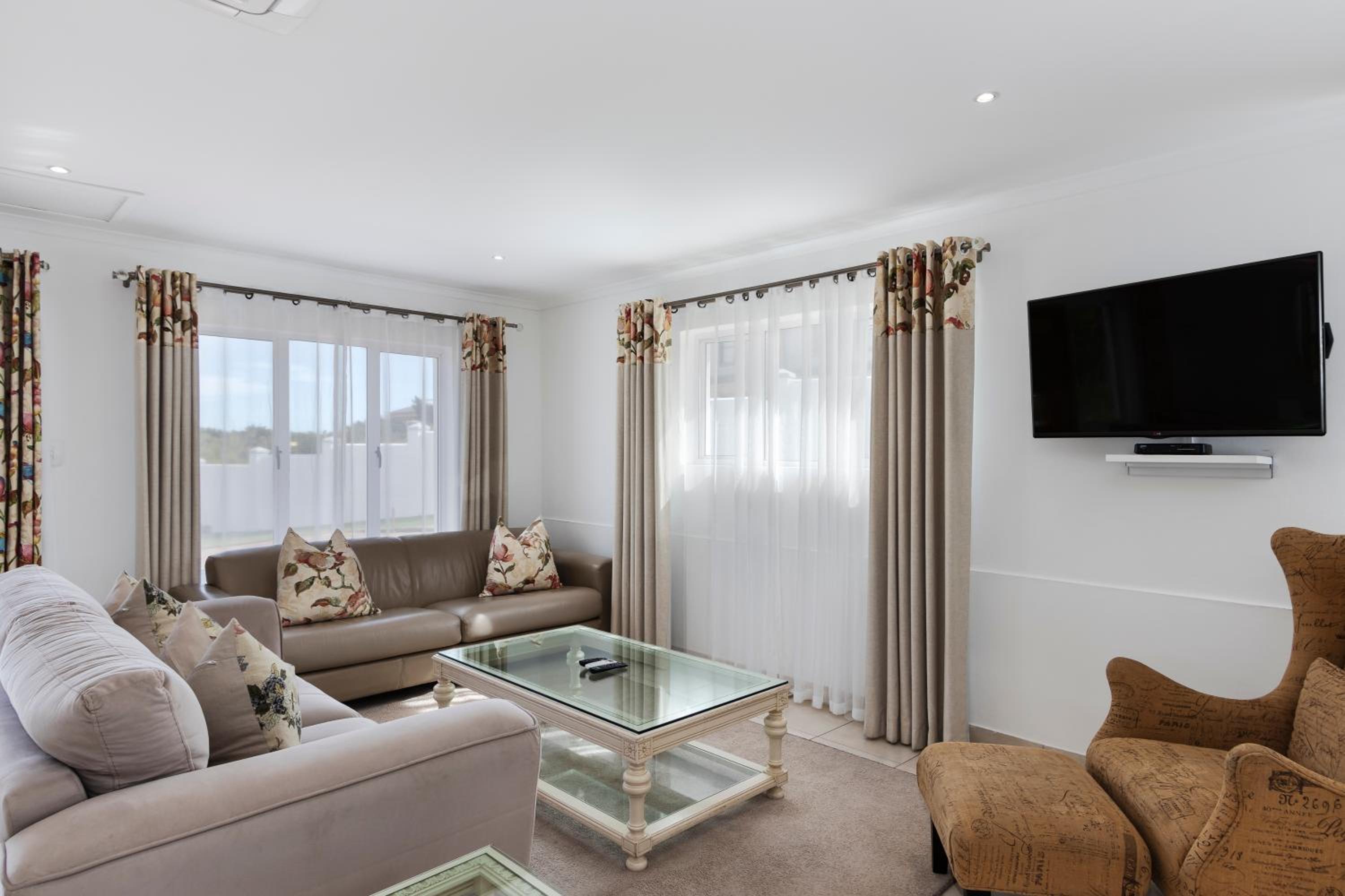 Family Suite - Photo 3