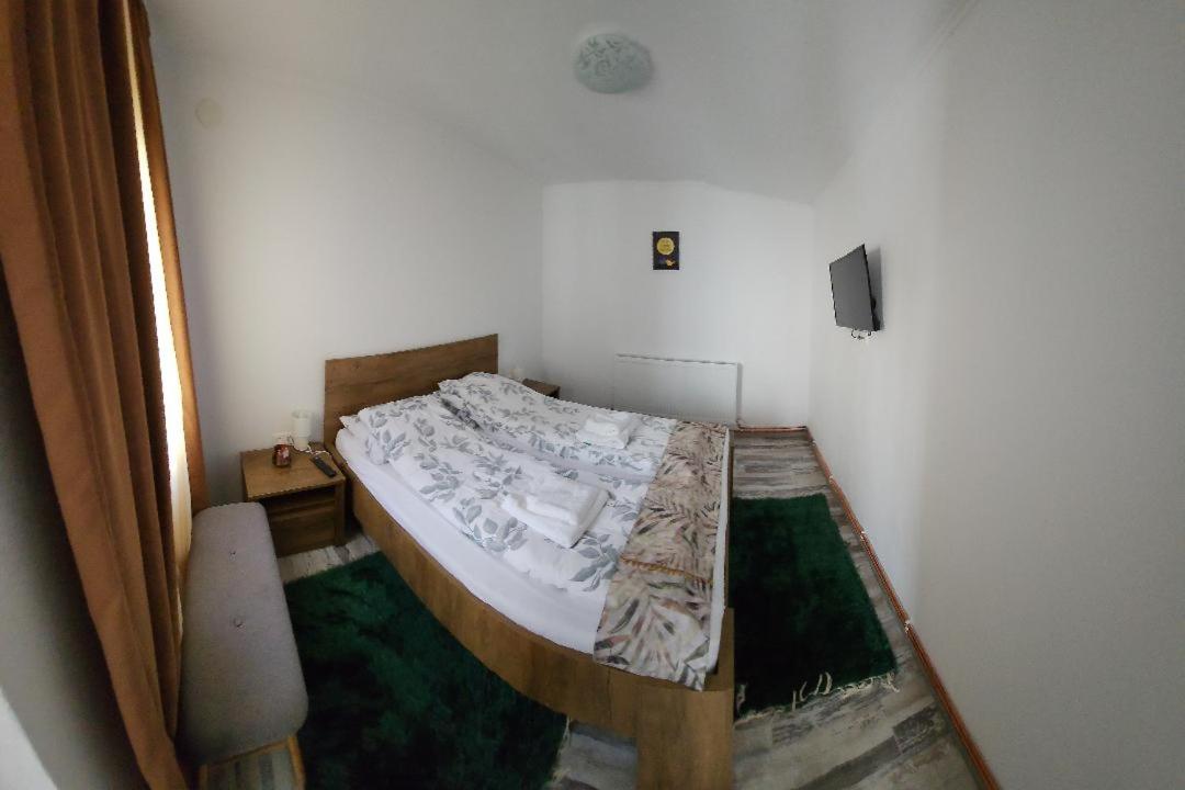Two-Bedroom Apartment - Photo 1