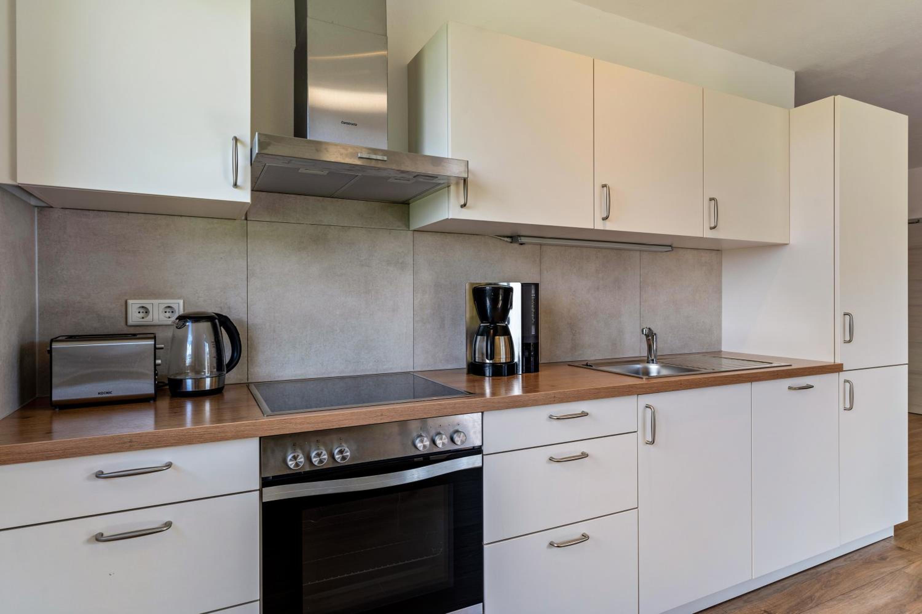 Two-Bedroom Deluxe Apartment with Garden View photo 3