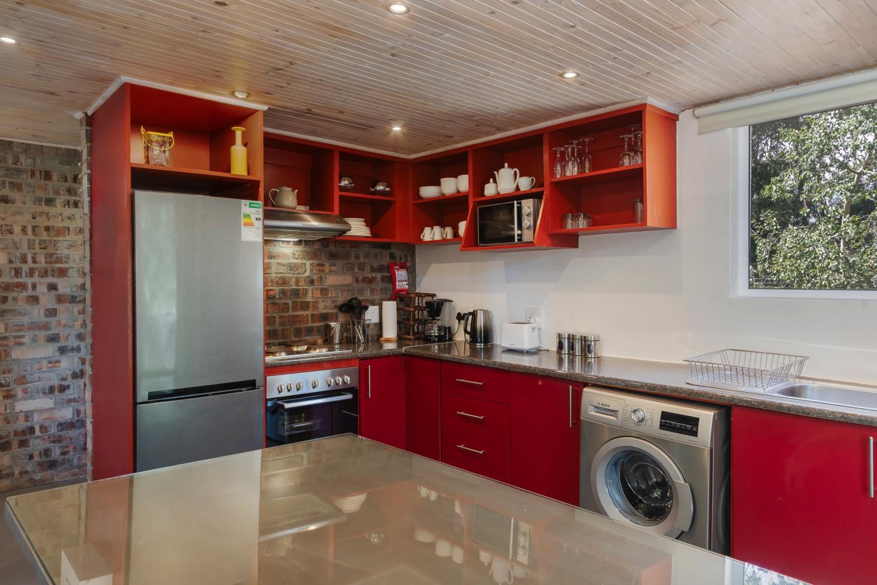 Villa - Photo 2