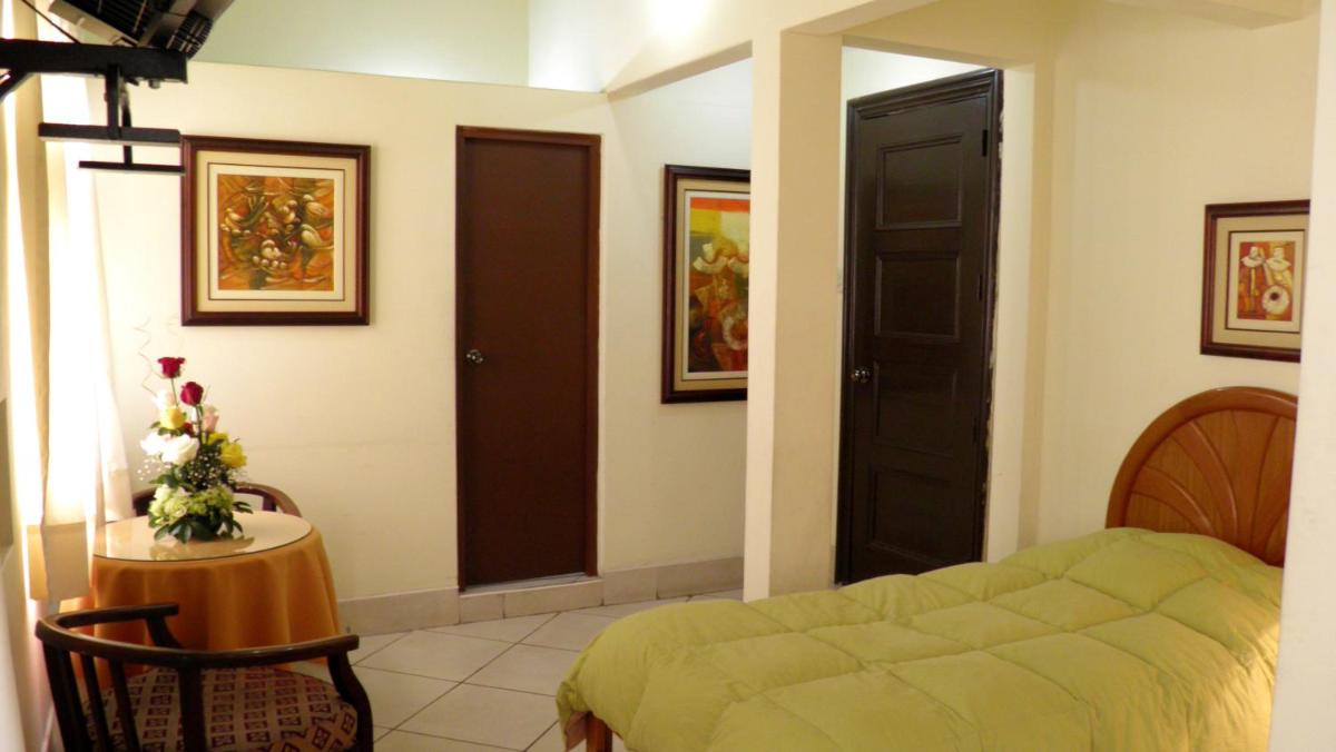 Double Room with Two Double Beds photo 2