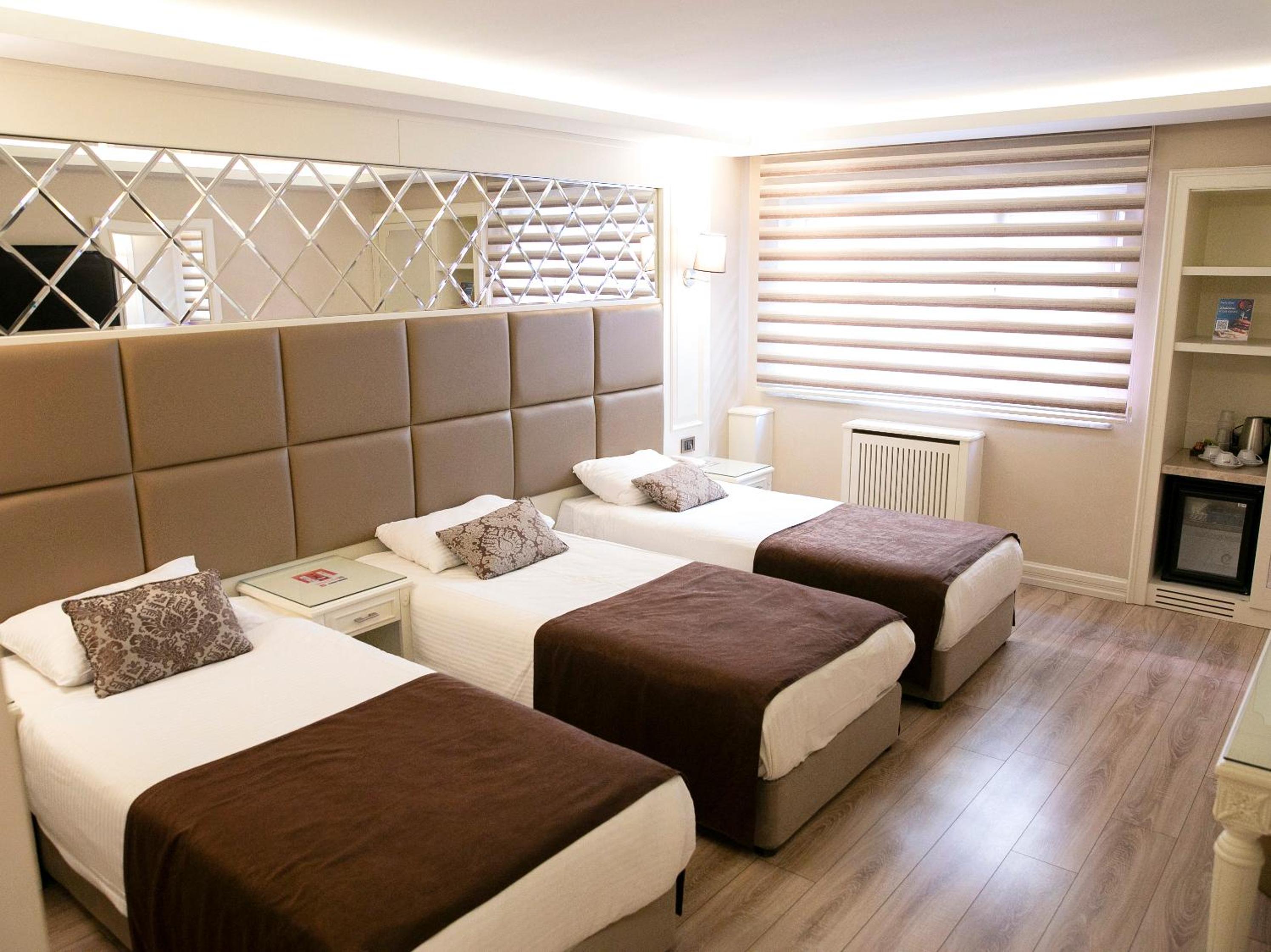 Deluxe Triple Room photo 3