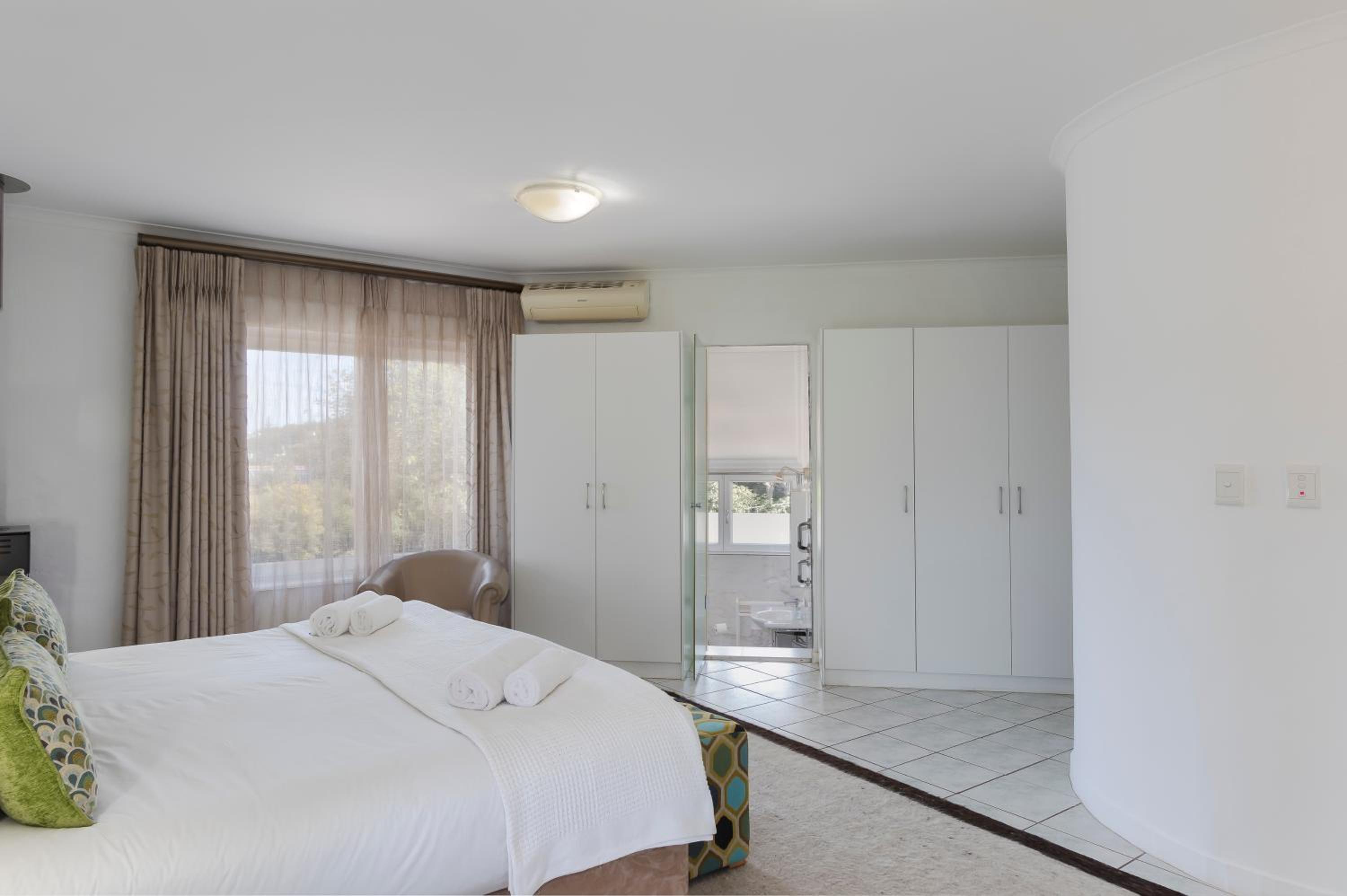 Suite with Pool View photo 1