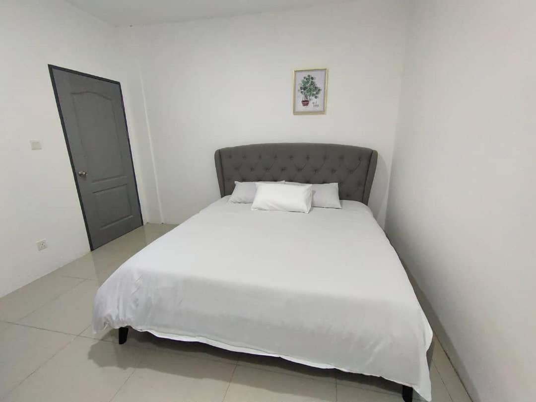 One-Bedroom House photo 3