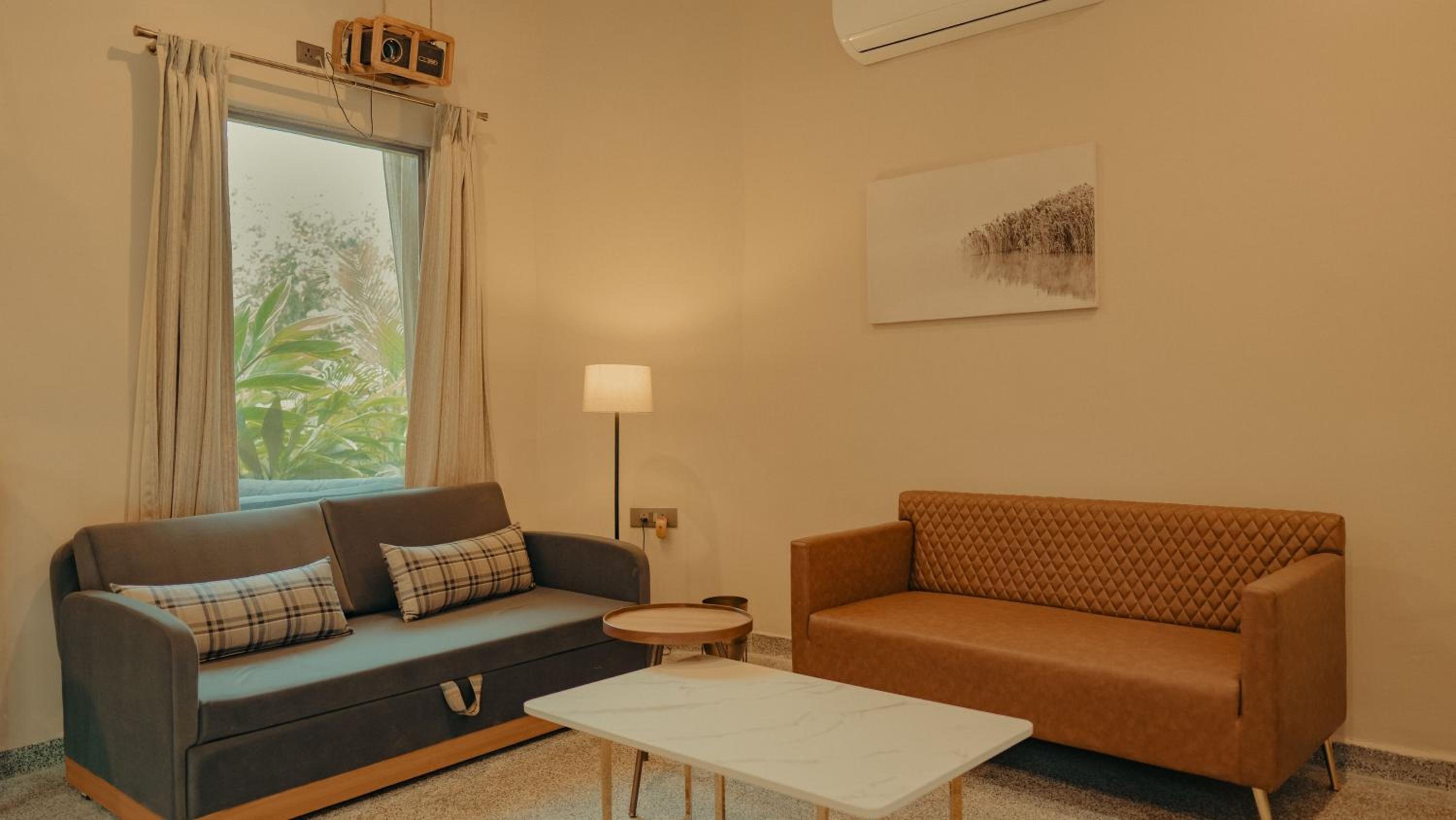 Superior Suite - Photo 9