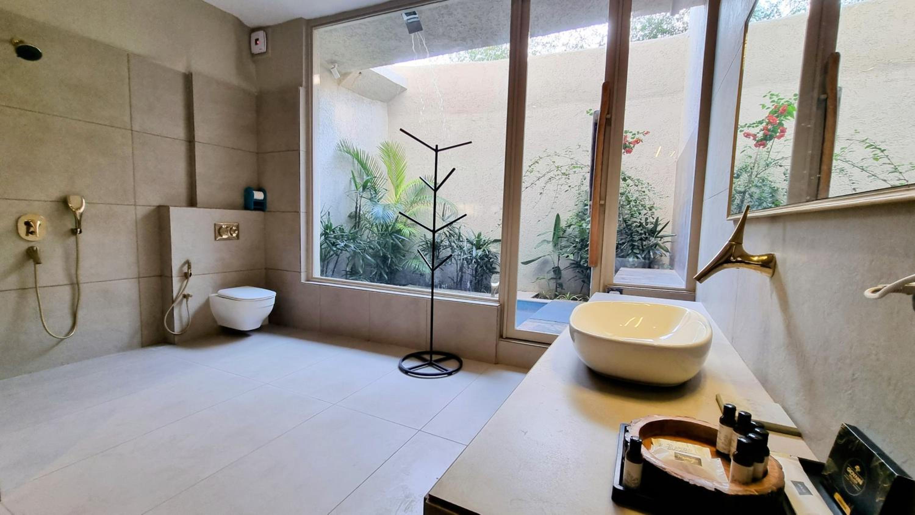 Superior Suite - Photo 4