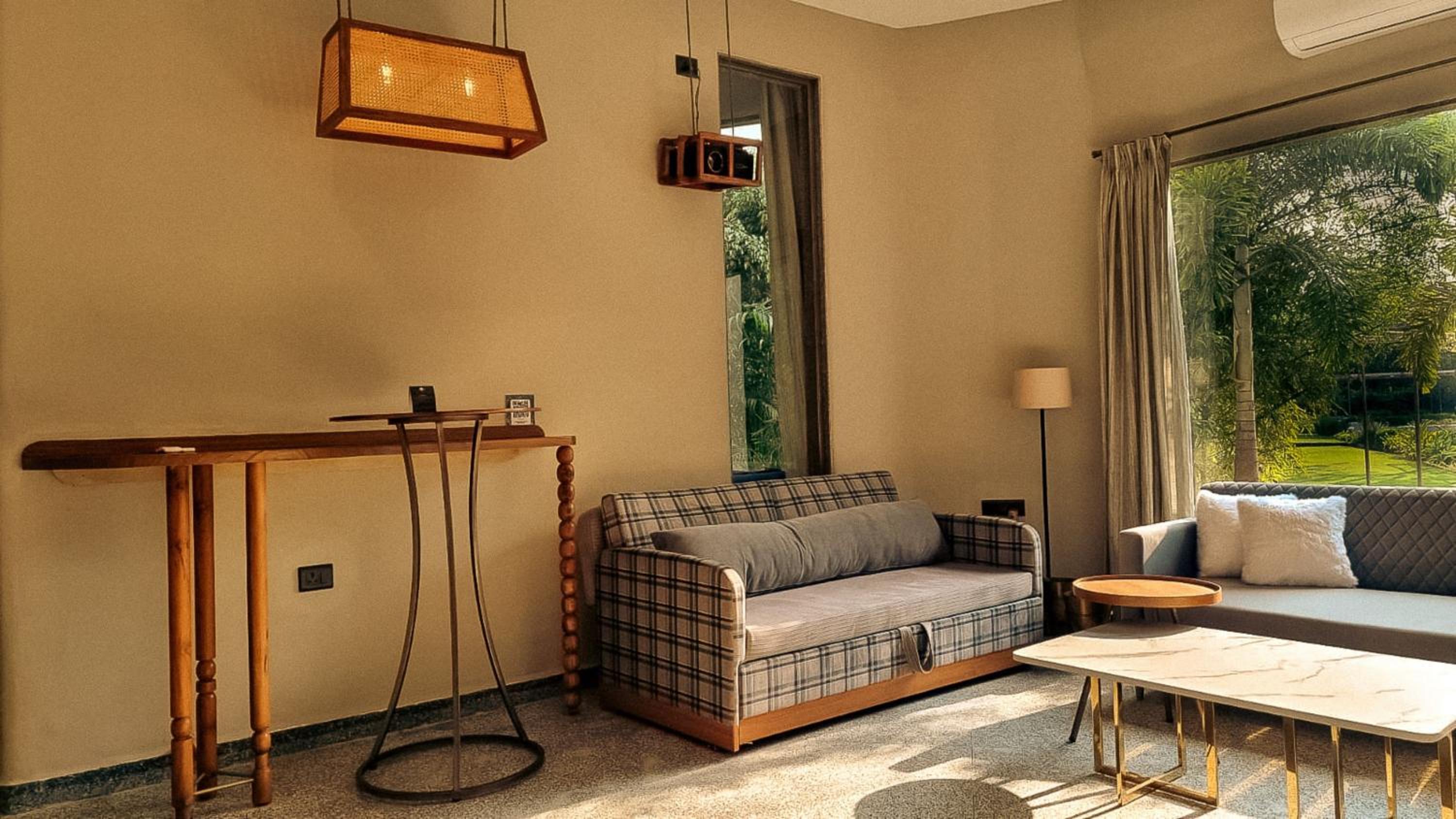 Superior Suite - Photo 7