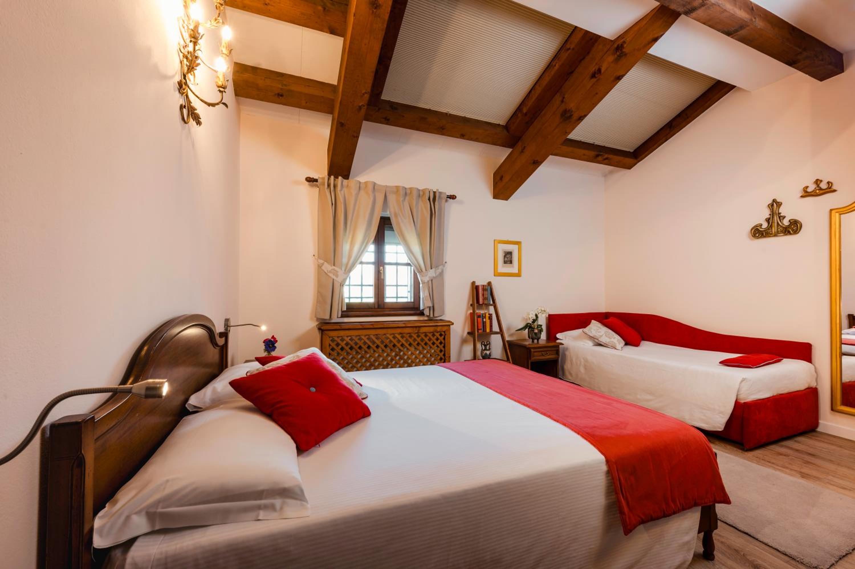 Triple Room photo 2
