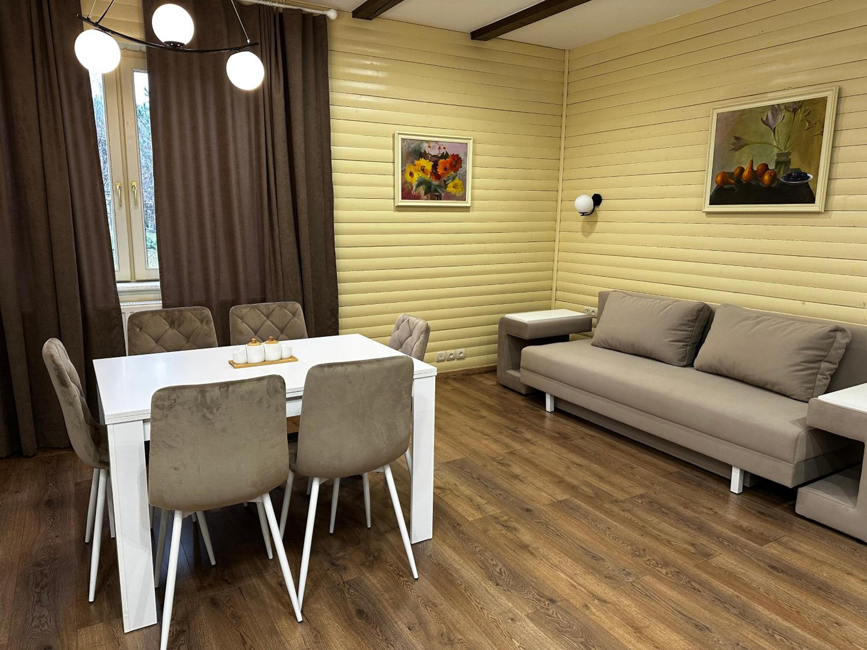 Apartment - Split Level photo 3