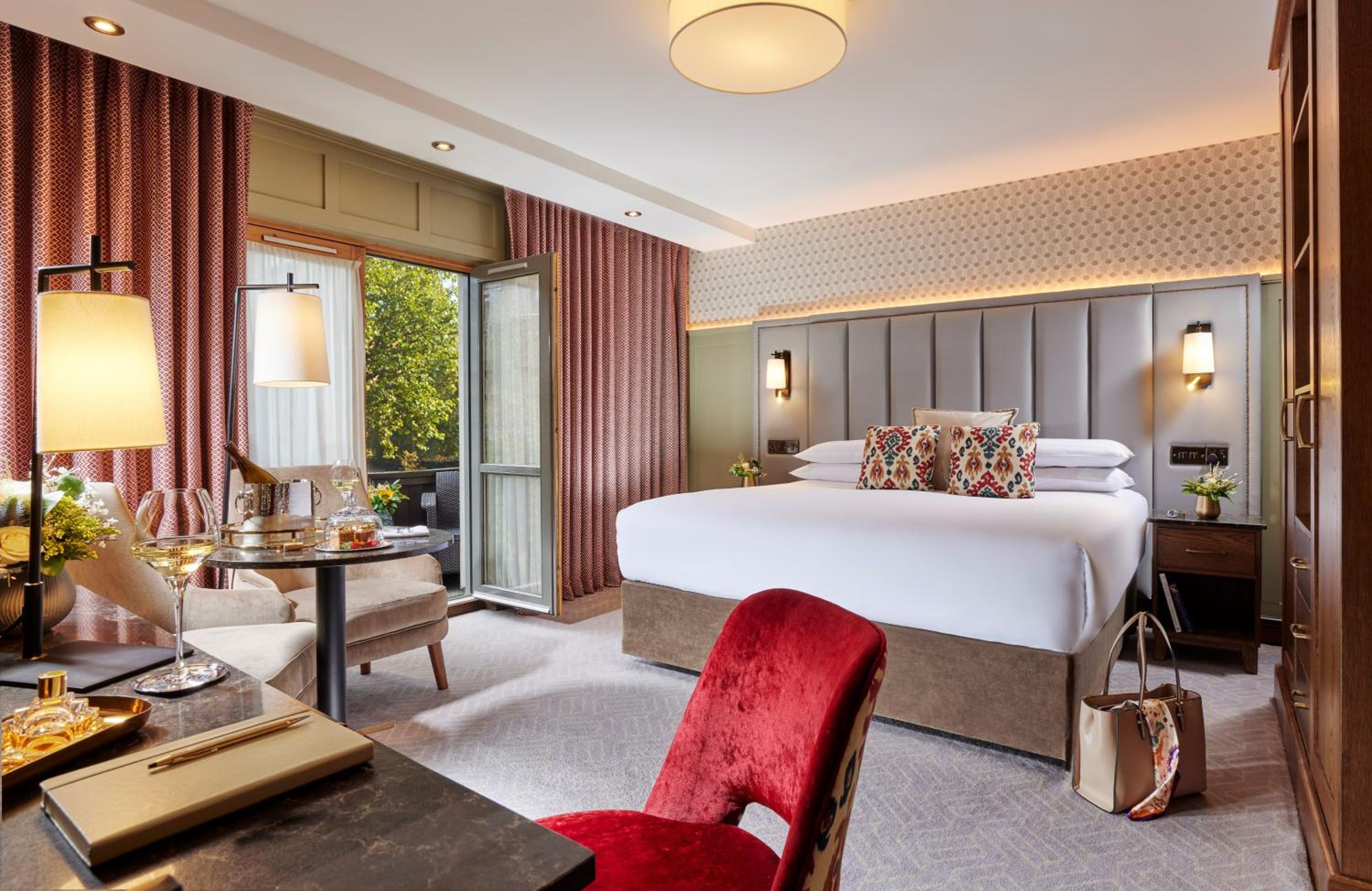 Gold Experience Room