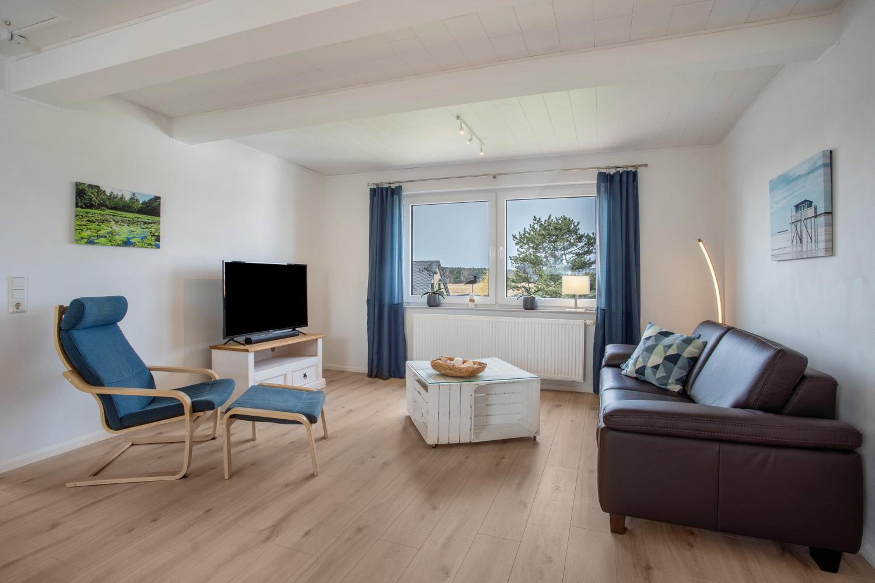 Two-Bedroom Deluxe Apartment with Garden View photo 2