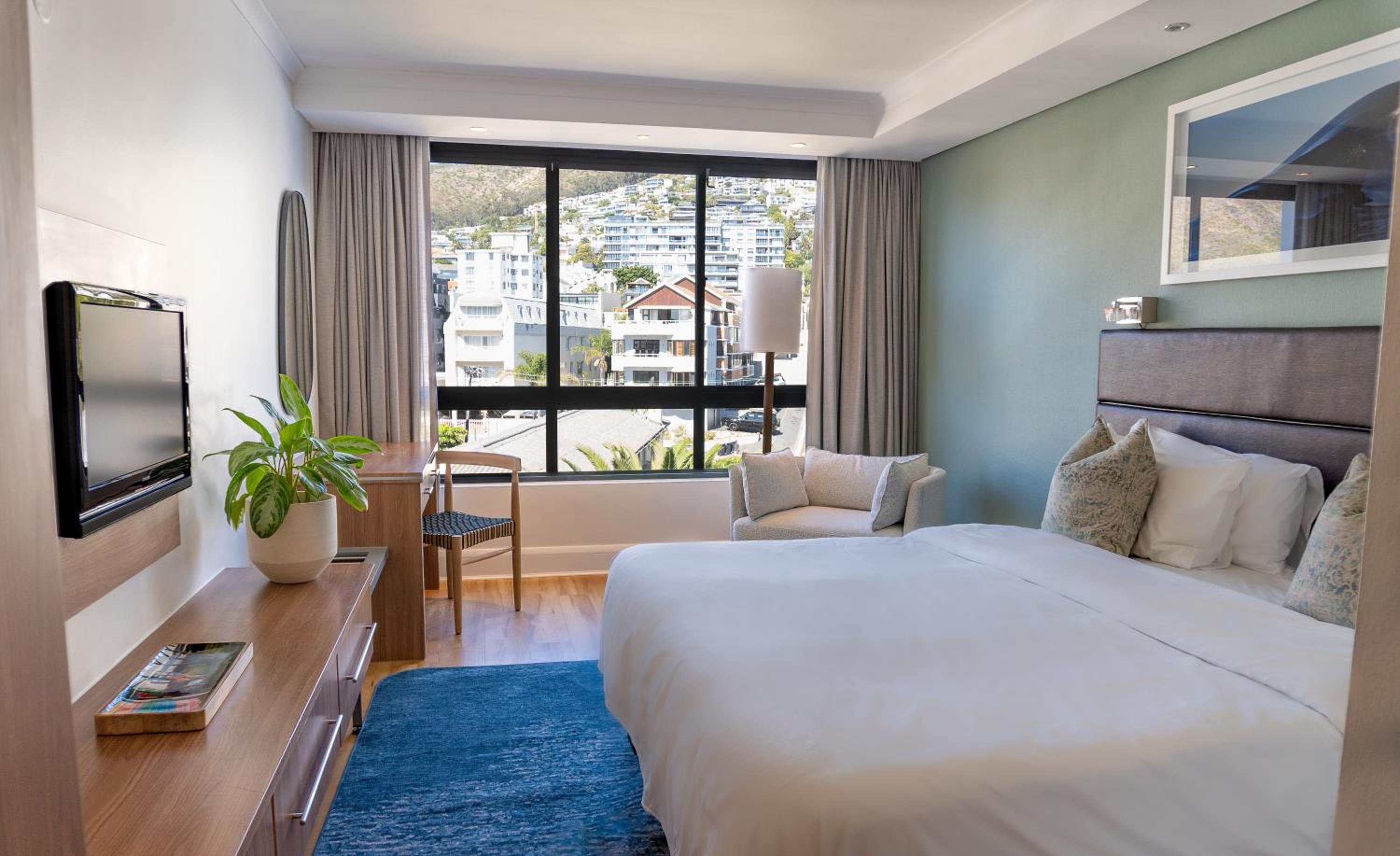 Classic Double Room with Mountain View - Photo 3