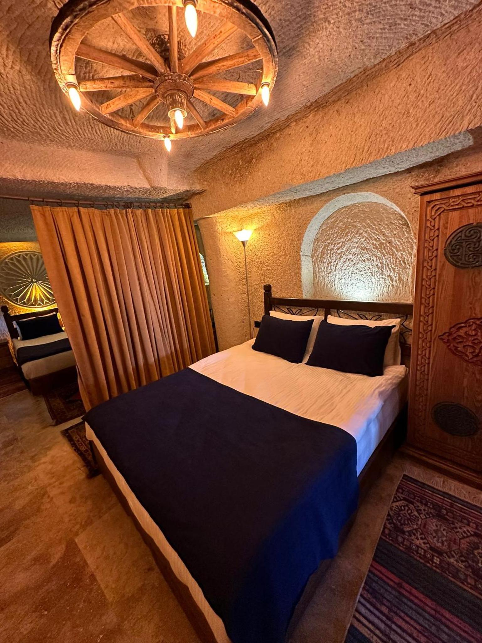 Superior Quadruple Room - Photo 4