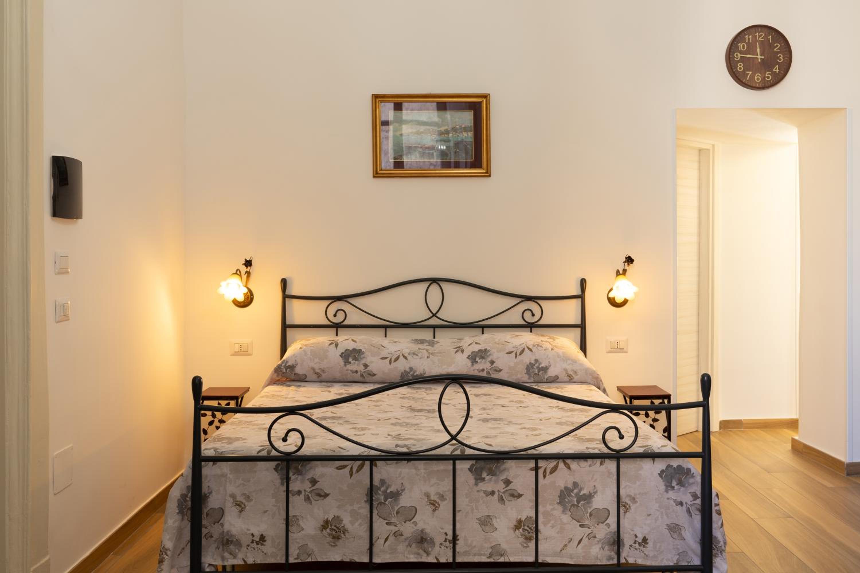 Quadruple Room with Private Bathroom