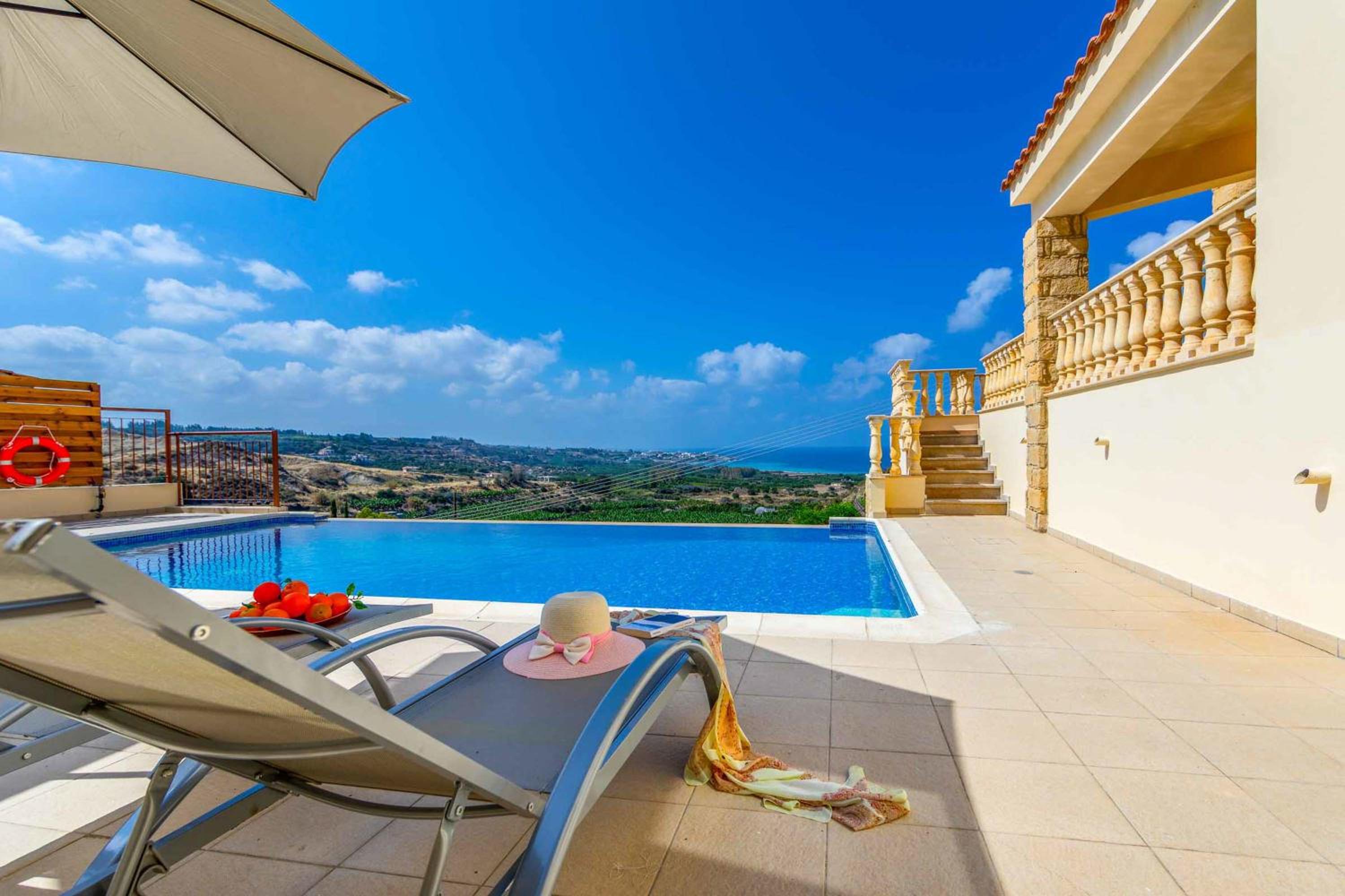 Four-Bedroom Villa photo 1