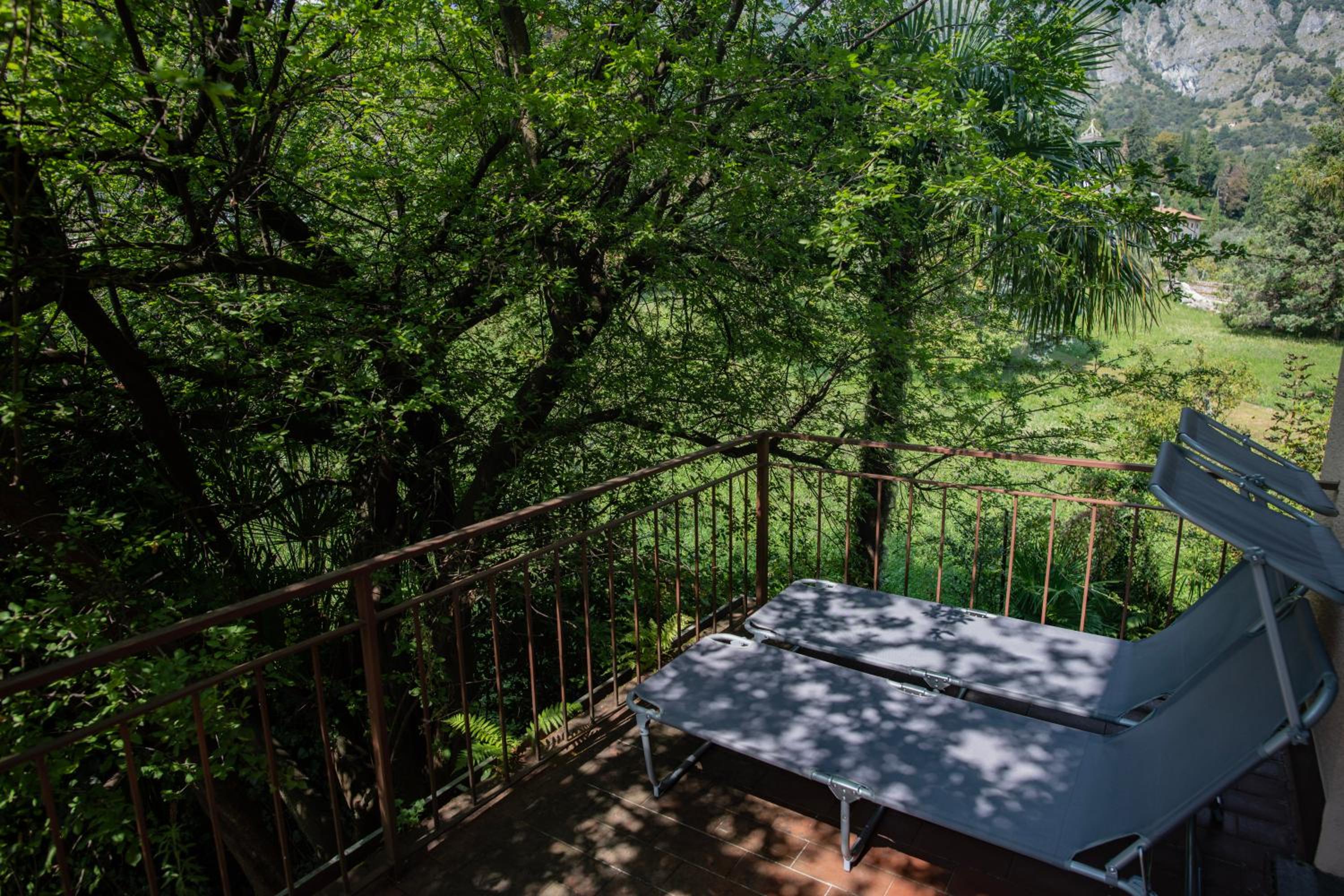 Apartment With Lake View photo 3