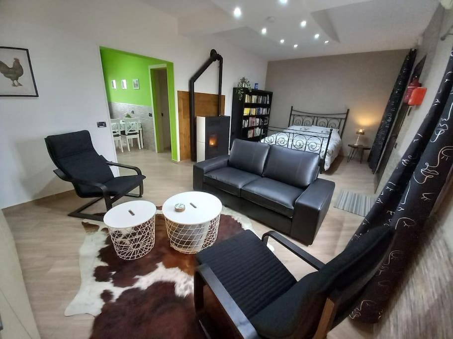 Three-Bedroom House photo 1
