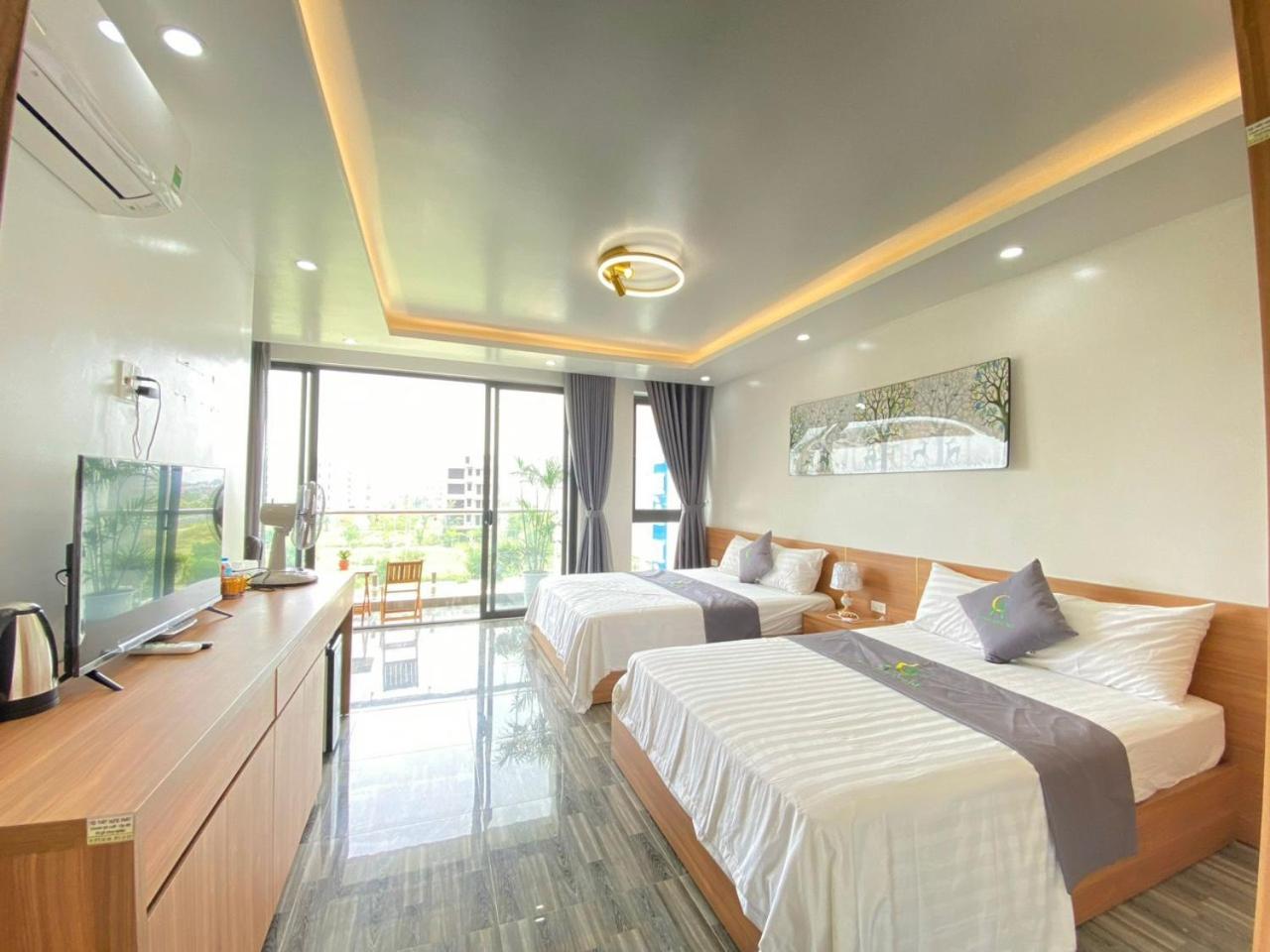 Standard King Room photo 1