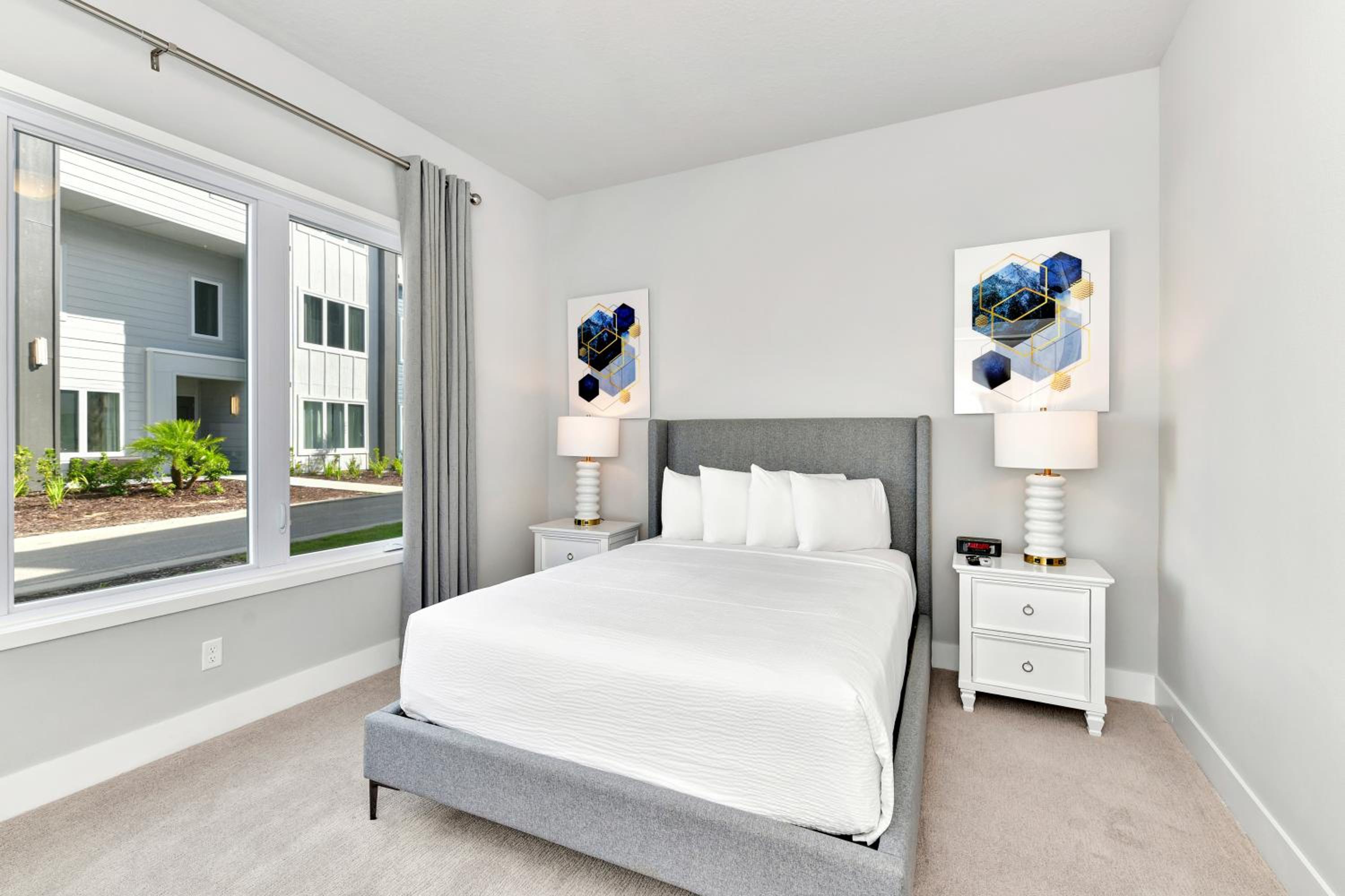 Three-Bedroom Apartment with Balcony