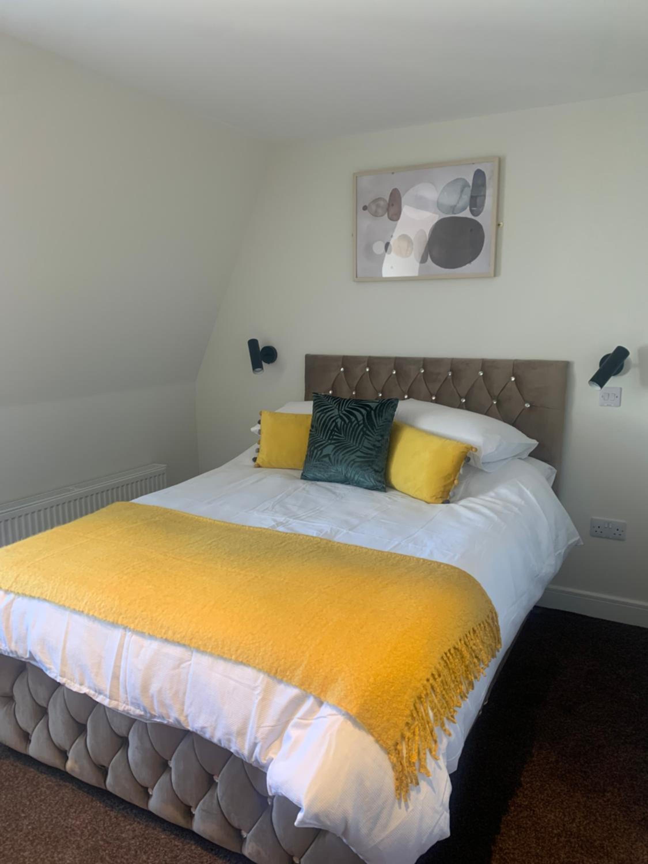 Double Room with Private Bathroom - Photo 3