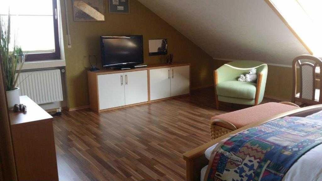 One-Bedroom Apartment with Balcony photo 3