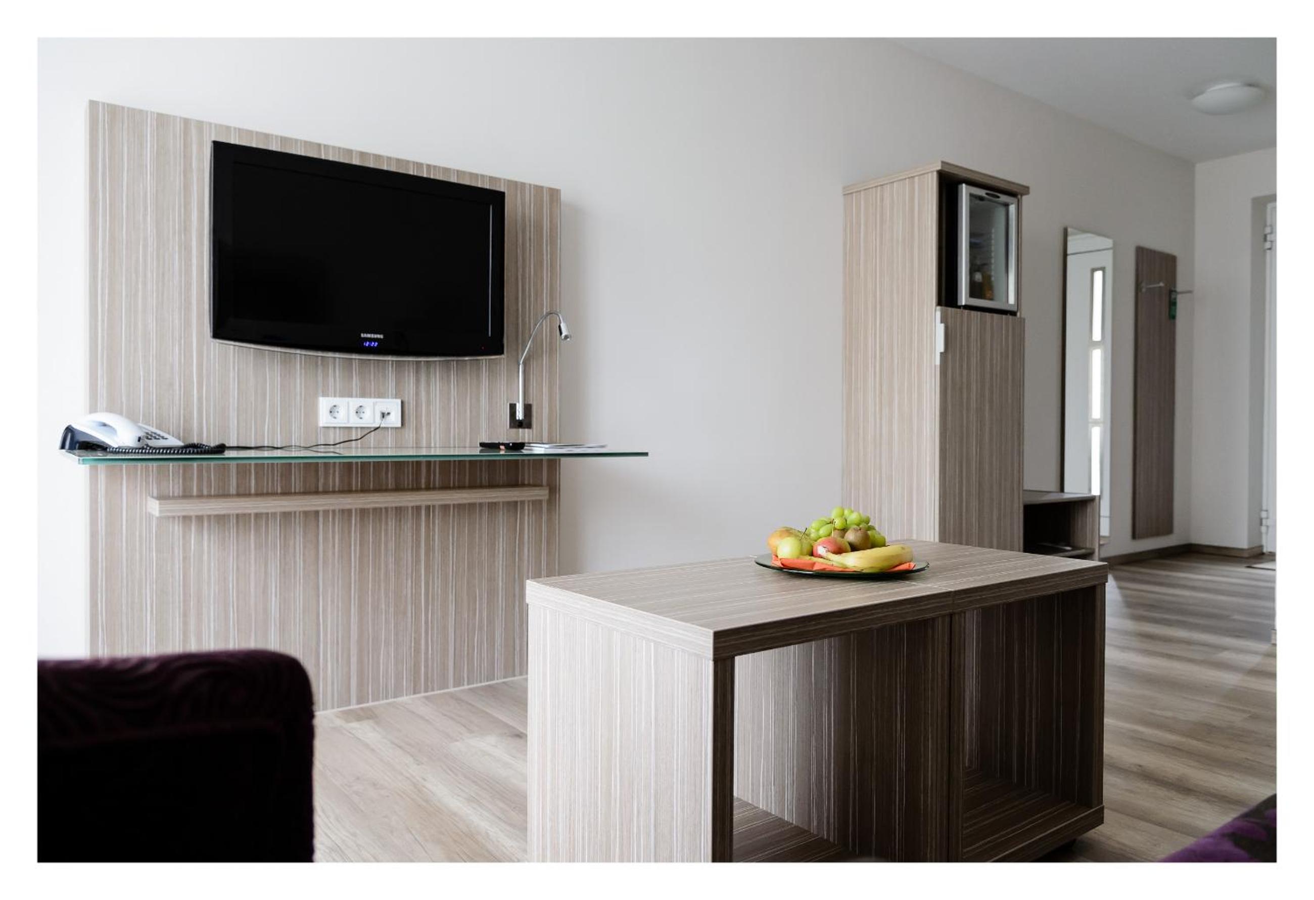 Apartment photo 2