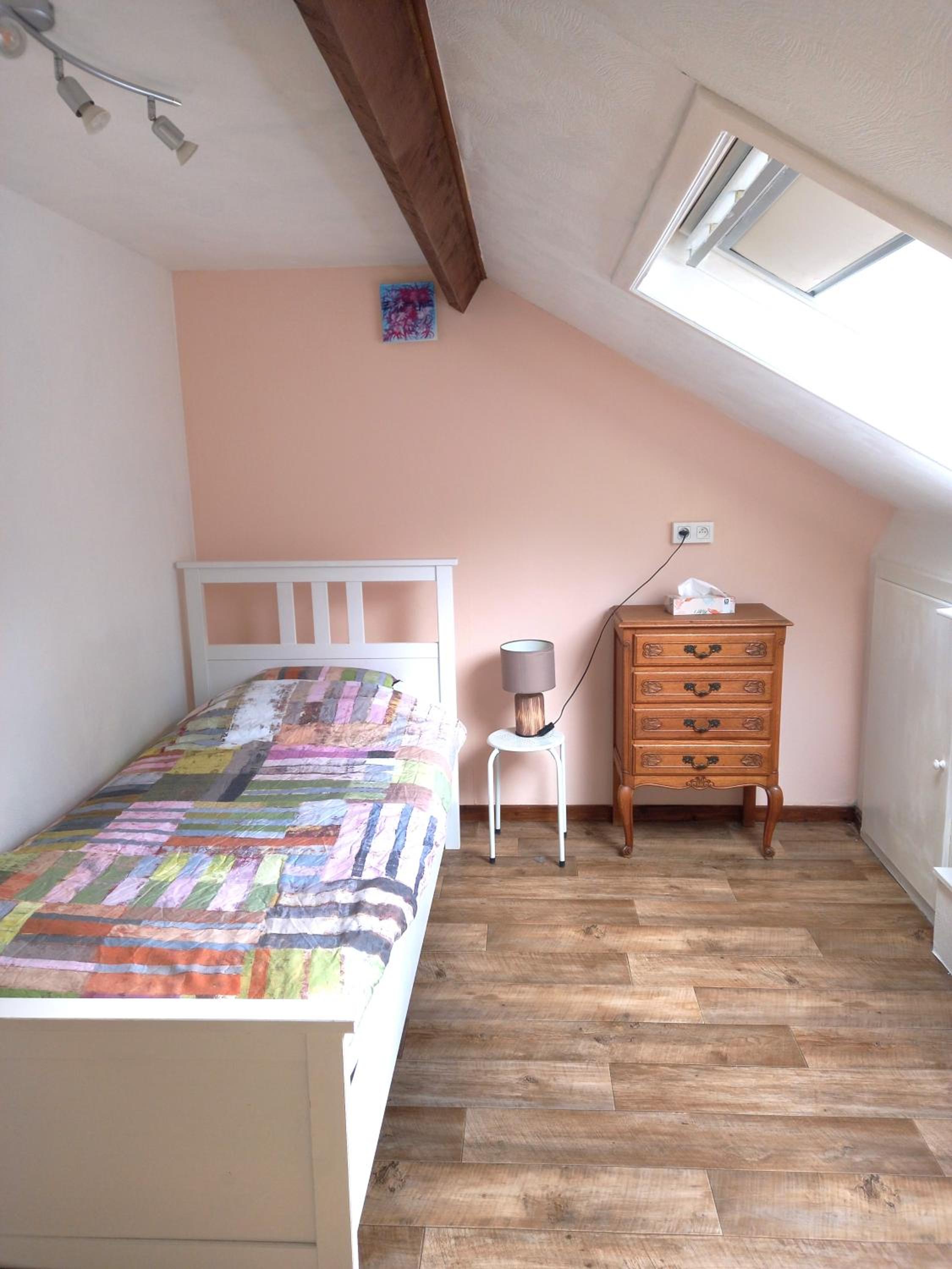 Single Room with Private Bathroom photo 2