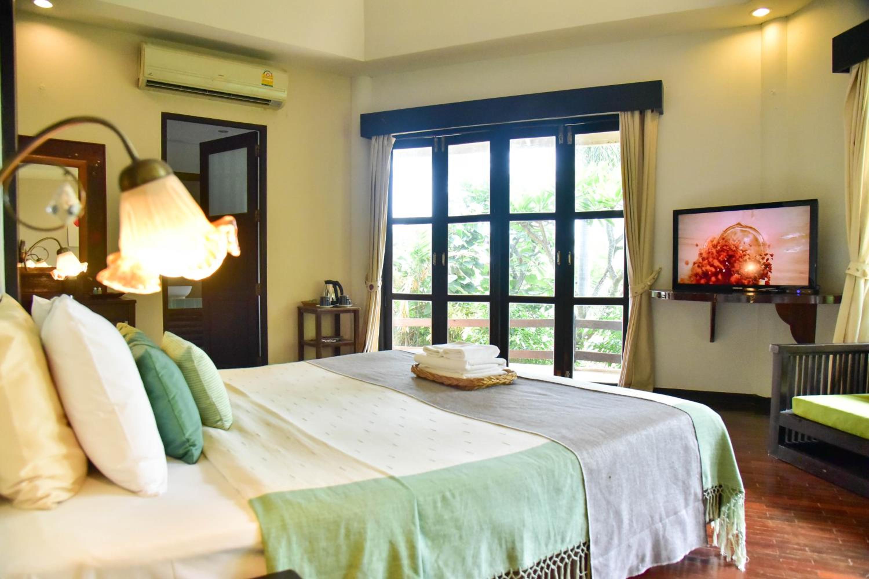 Villa with Garden View - Photo 23