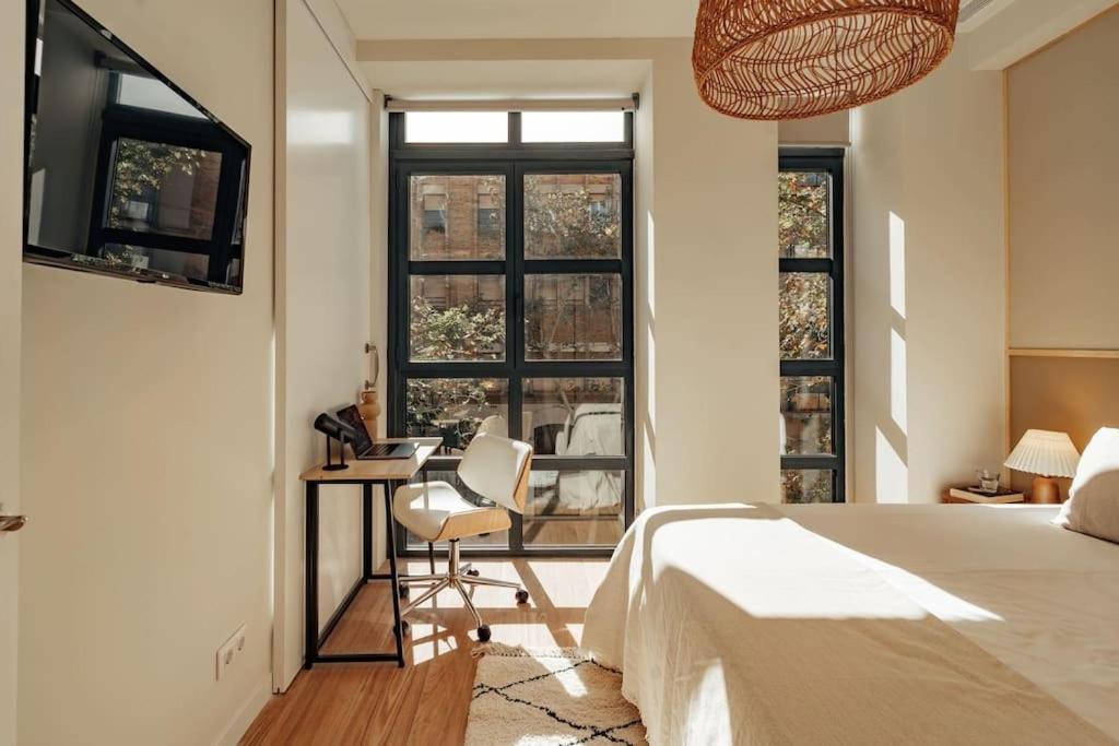 One-Bedroom Apartment photo 2