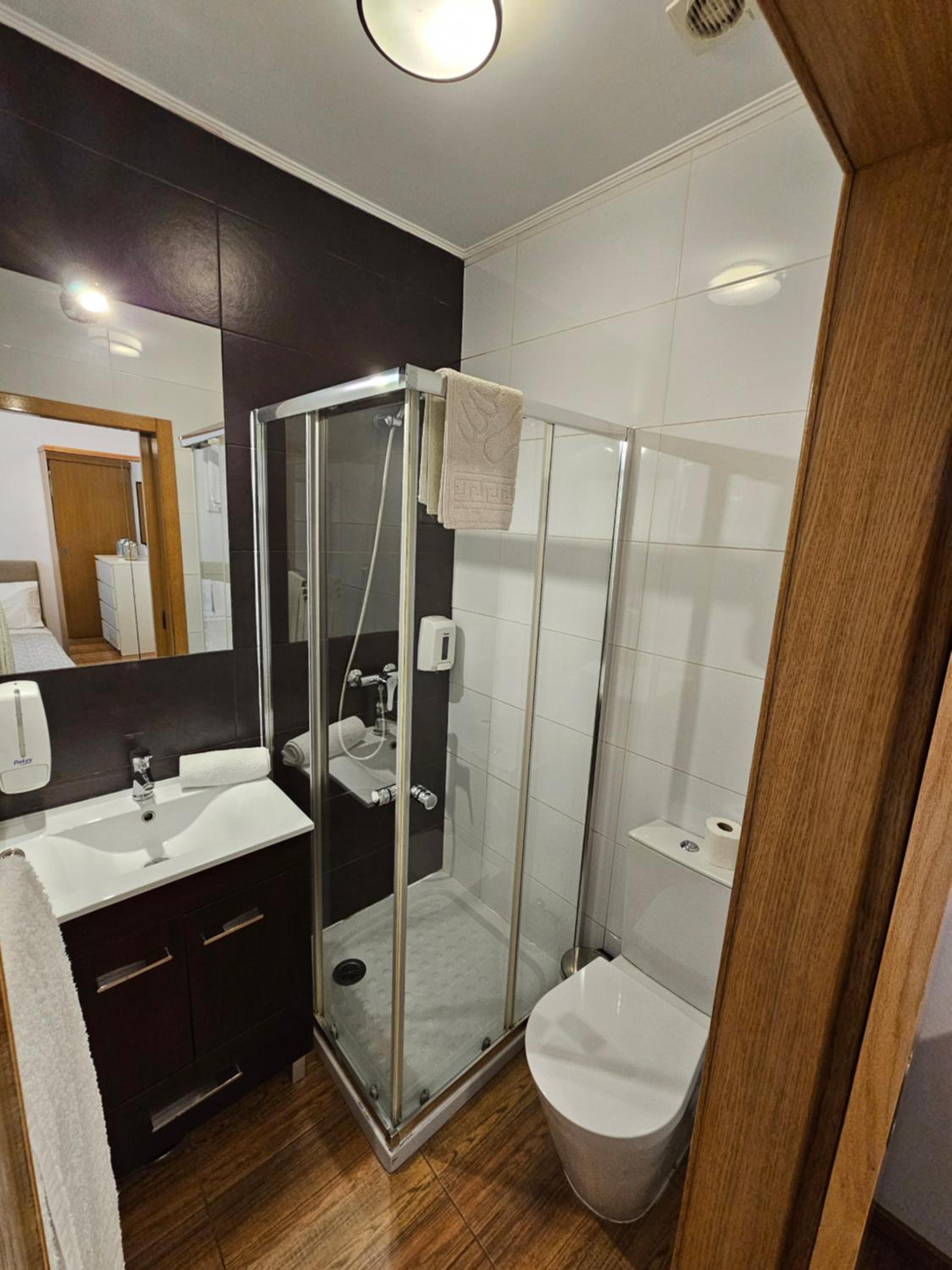 Studio Apartment - Ground Floor - Photo 8