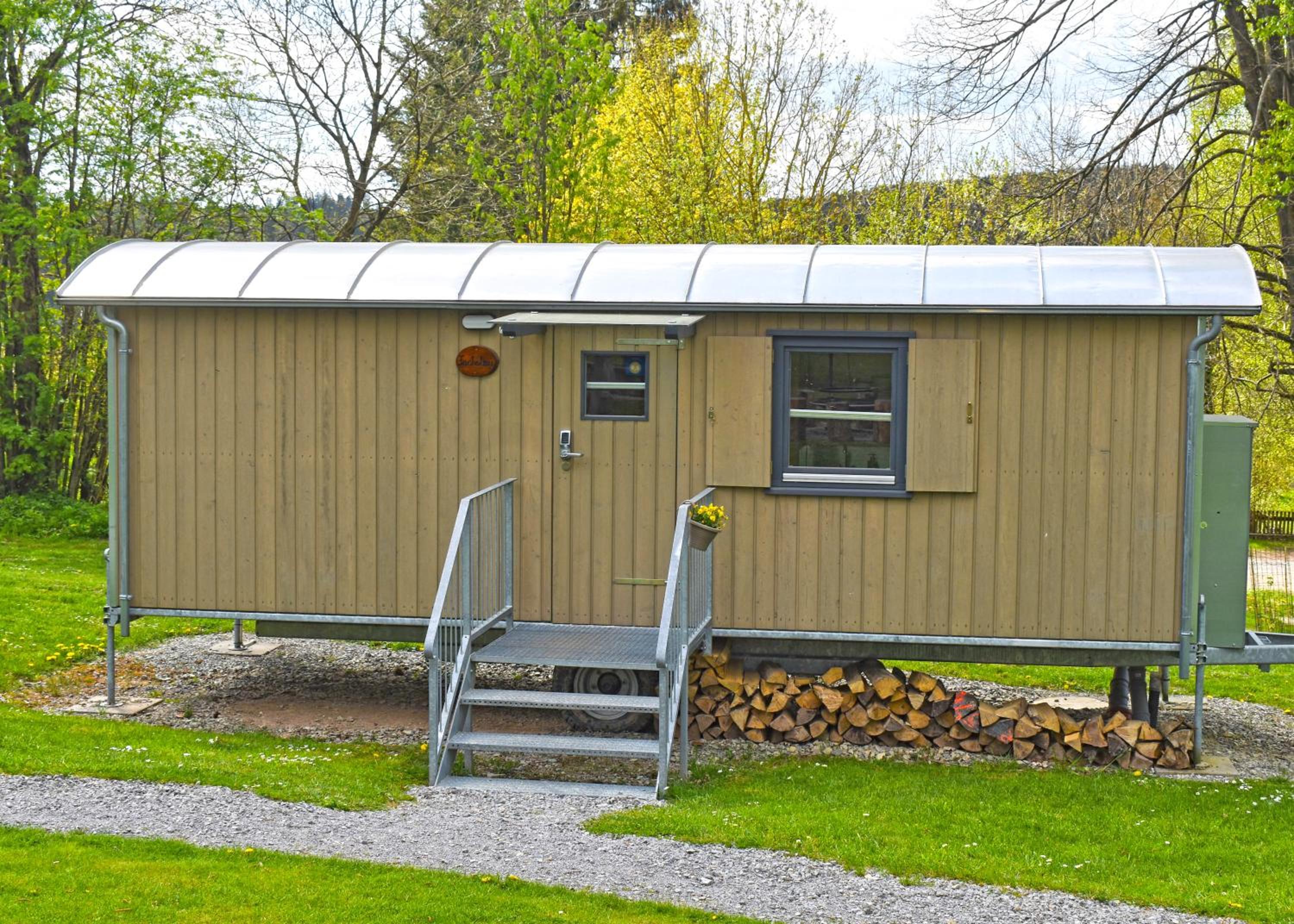 Mobile Home photo 3