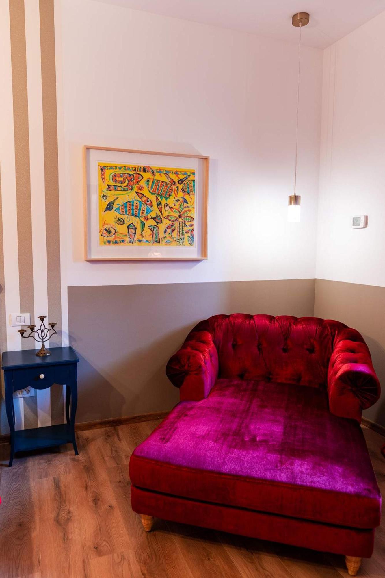 Two-Bedroom Apartment with Living  - Photo 2