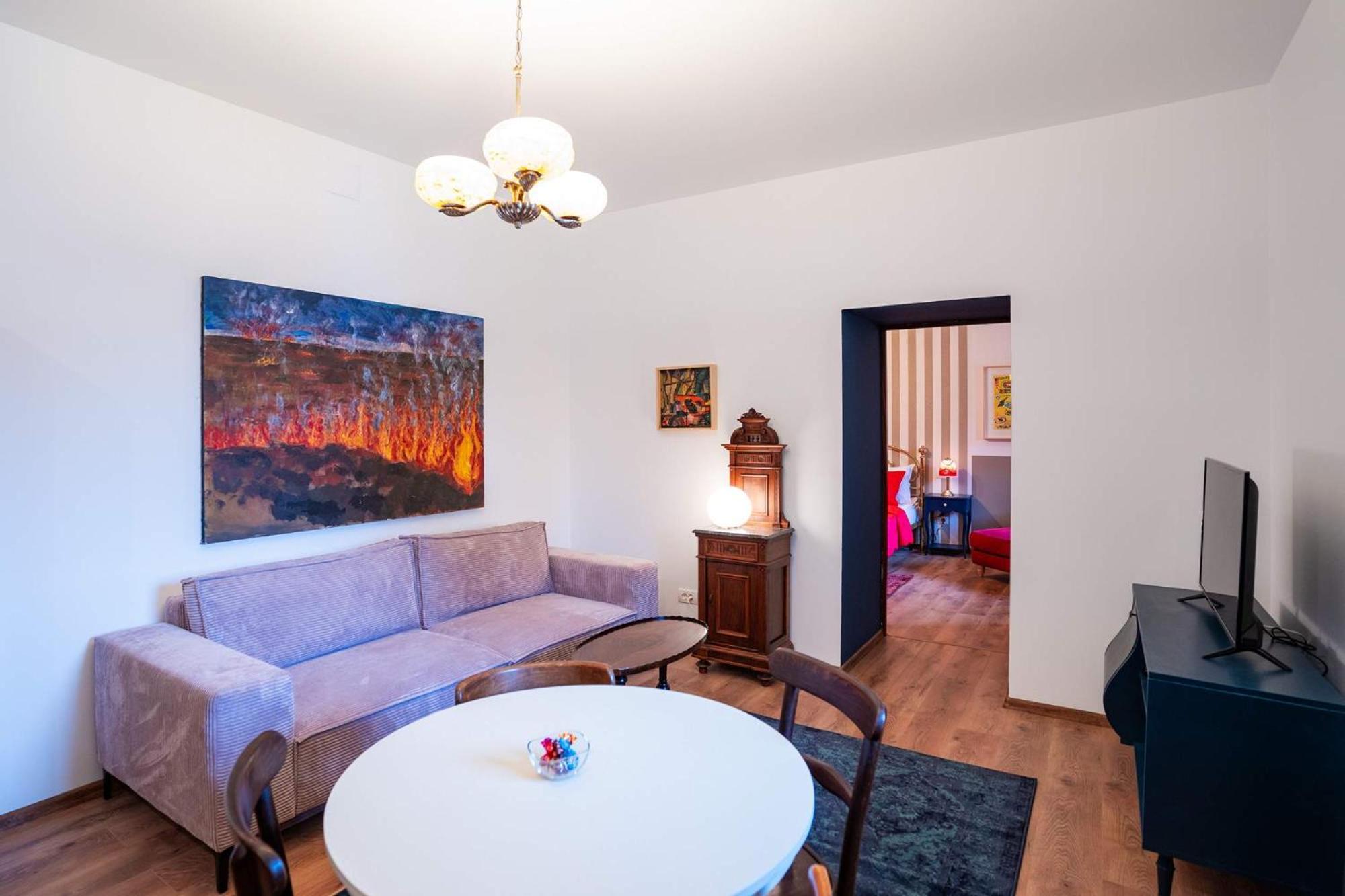 Two-Bedroom Apartment with Living  - Photo 3